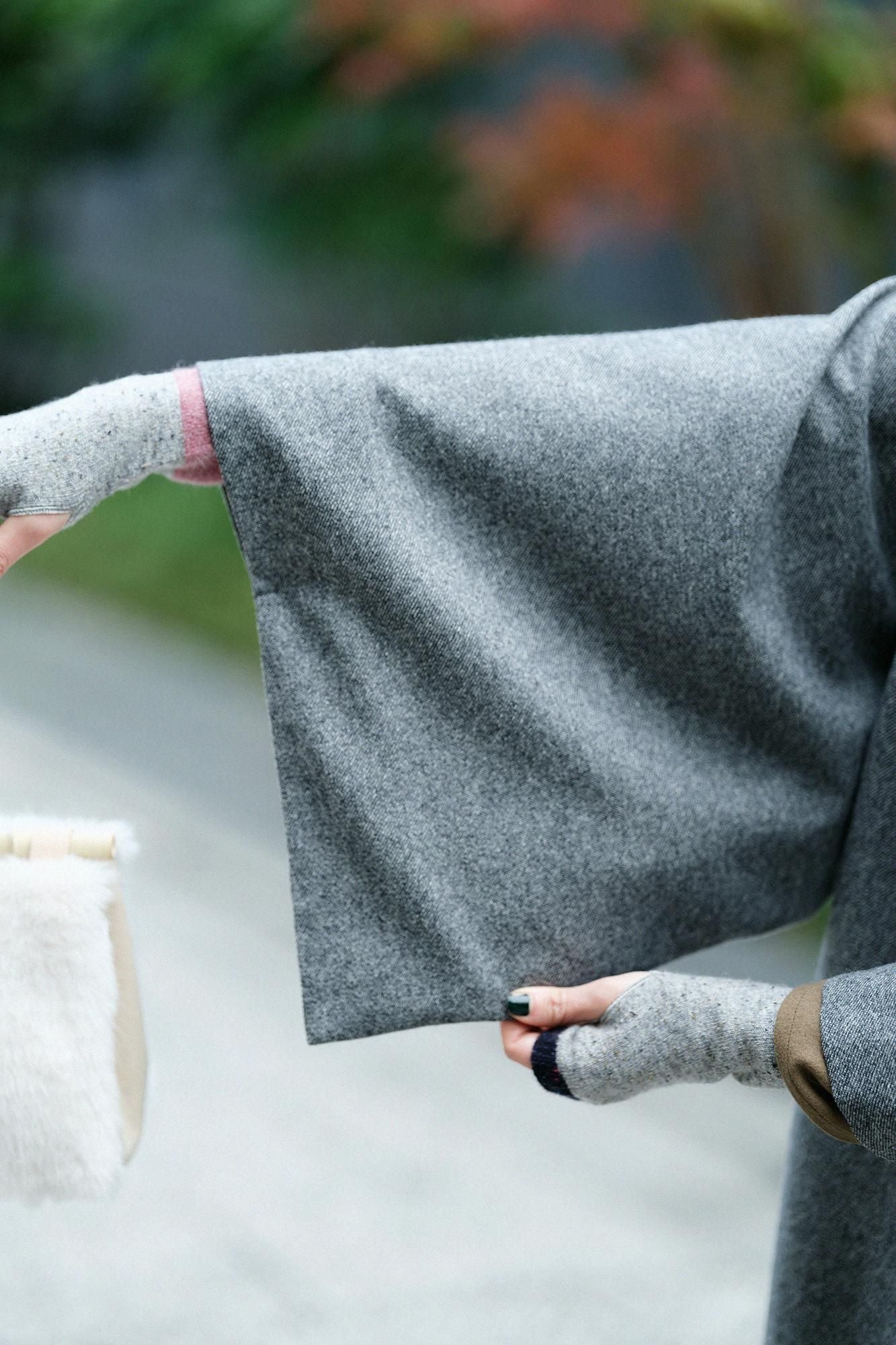 梳毛綾織（そもうあやおり） 角袖外套（かくそでがいとう） 袷（あわせ