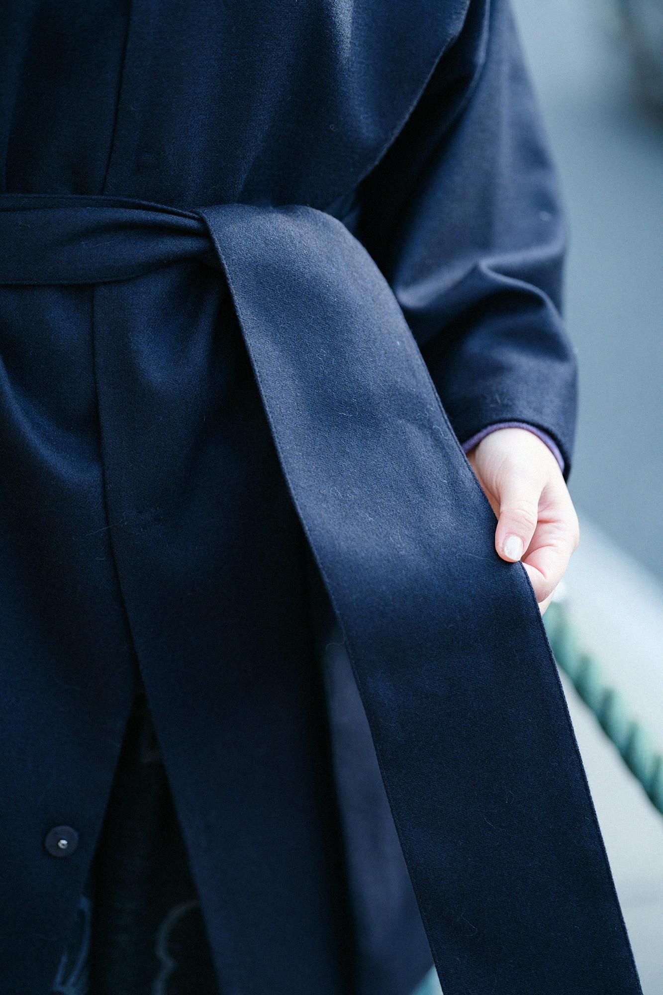 梳毛綾織（そもうあやおり） 角袖外套（かくそでがいとう） 袷（あわせ