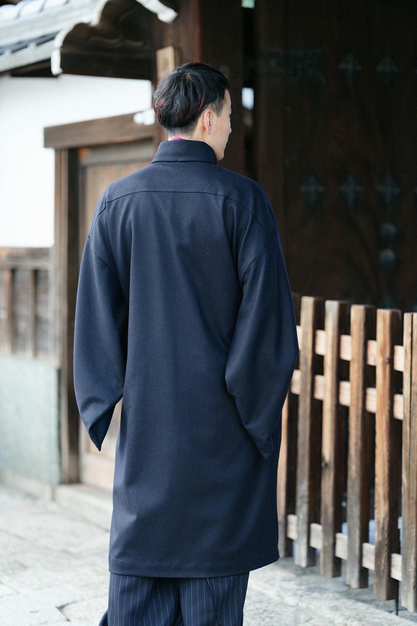 梳毛綾織（そもうあやおり） 角袖外套（かくそでがいとう） 袷（あわせ