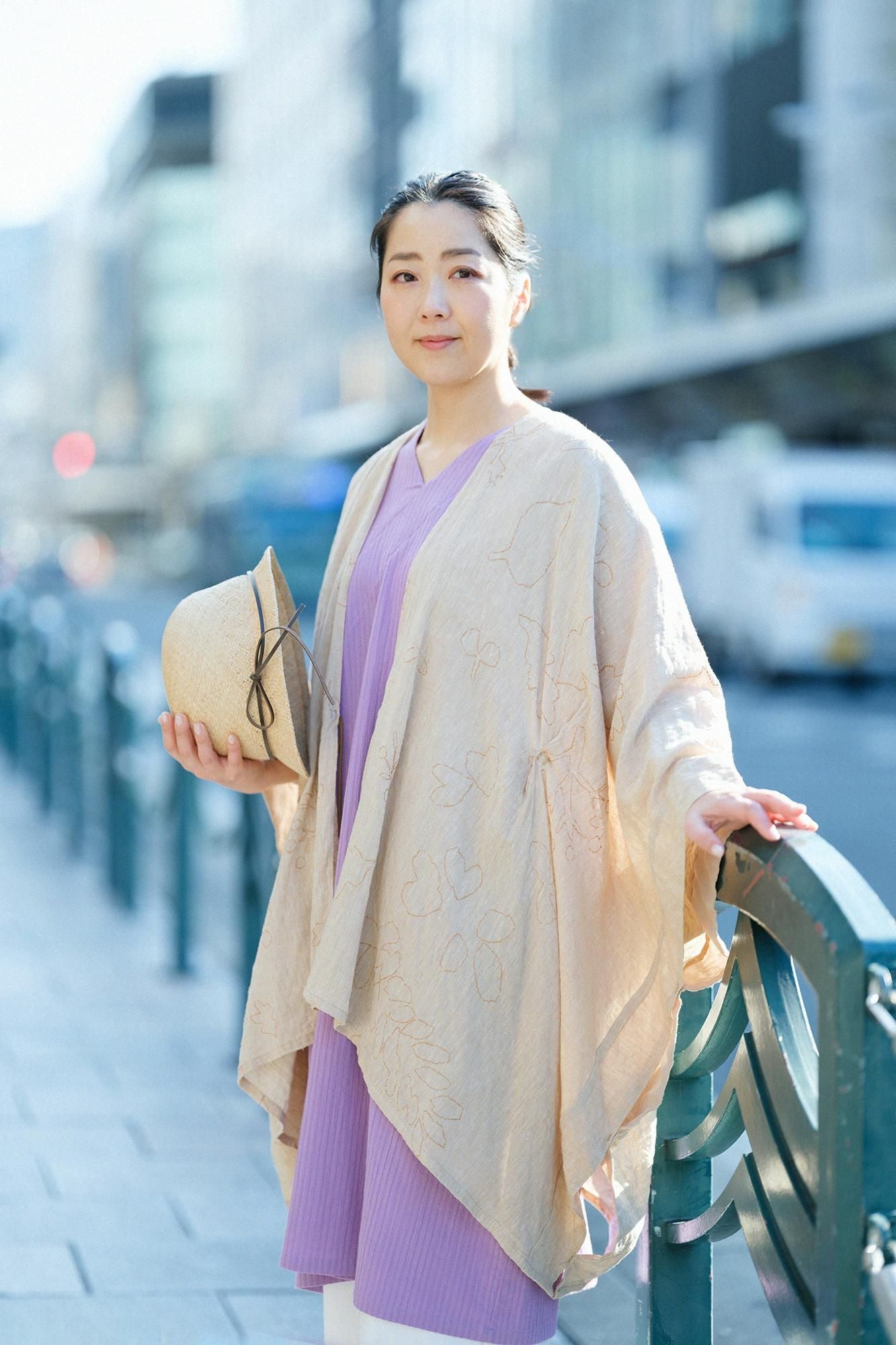 【net limited】Linen-Rayon Blend Kisaragi Poncho／Rural Woodland Swayand Blank Winter Moss Color