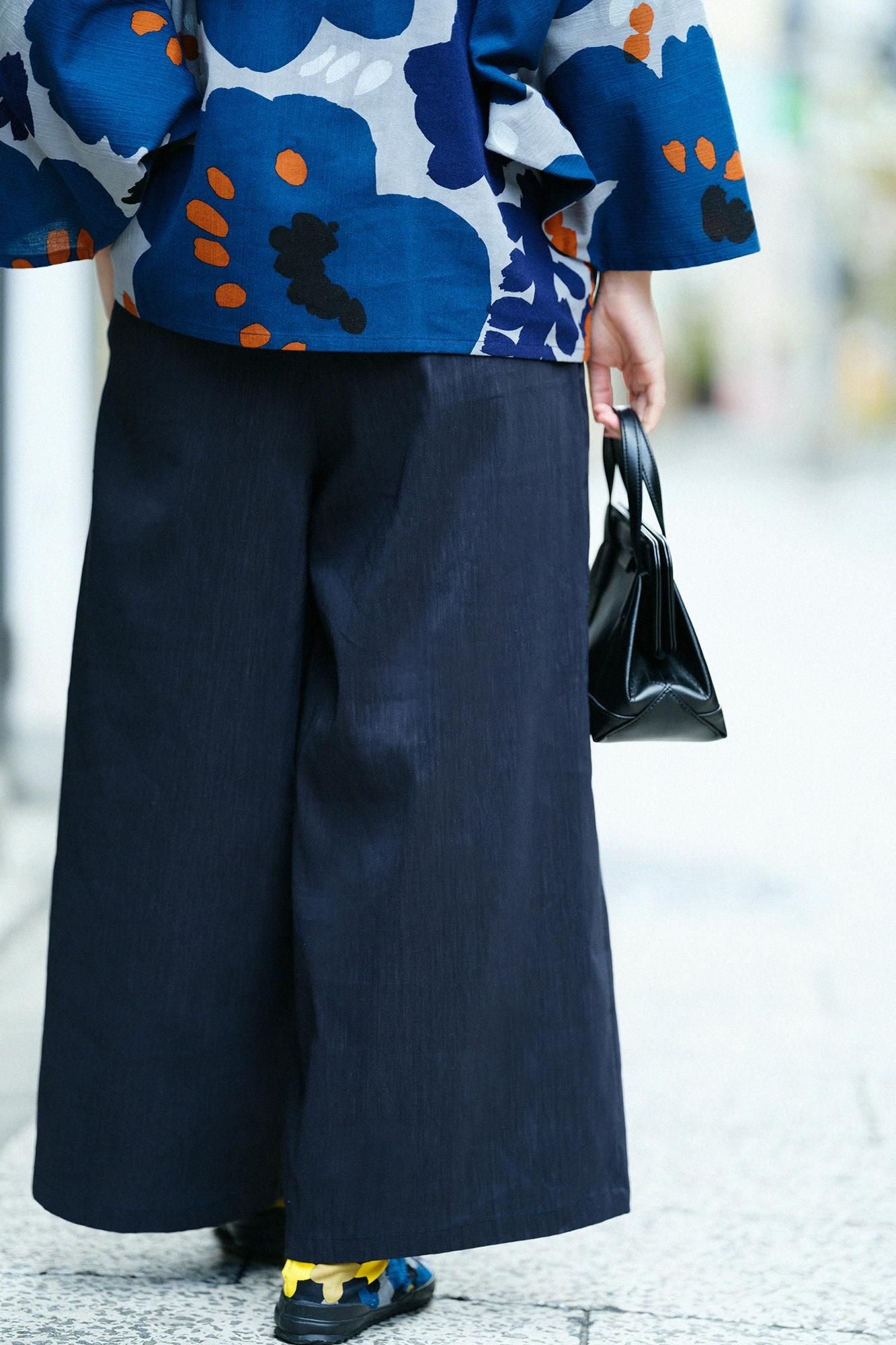 麻 広形（ひろなり）もんぺ／深紺（しんこん）