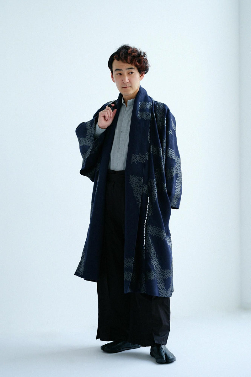 Tight-sleeved Kimono Shirt