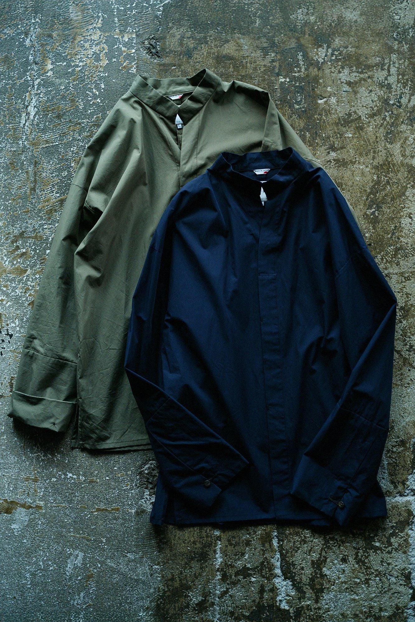 棉布立領筒形袖襯衫／茶褐色