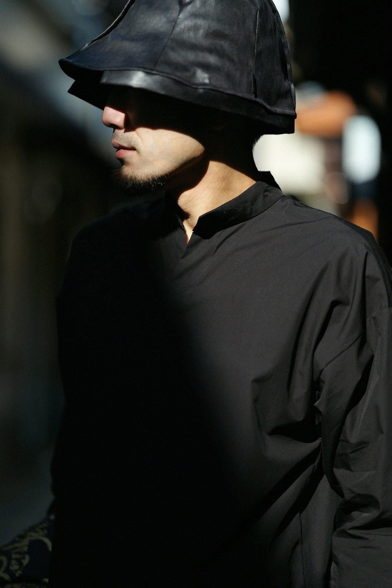 打字机布，站立的衣领，管袖窗框，窗扇，湿翅，彩色羽毛（不锈钢）