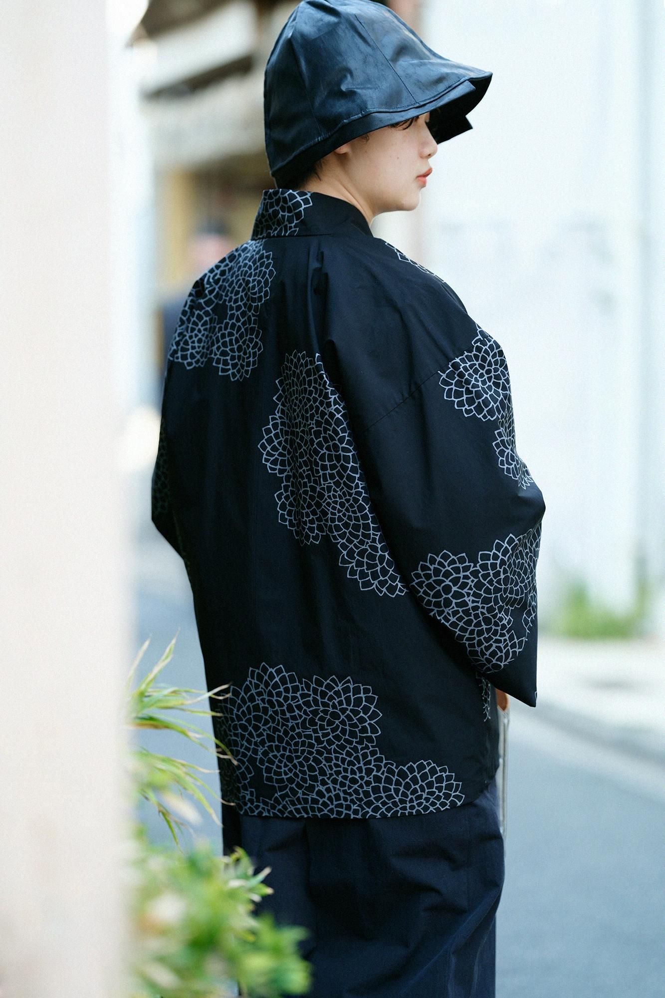 Typewriter Cloth Hanten Long-sleeved Jacket Short Single Layer / Chrysanthemum in Clouds Black