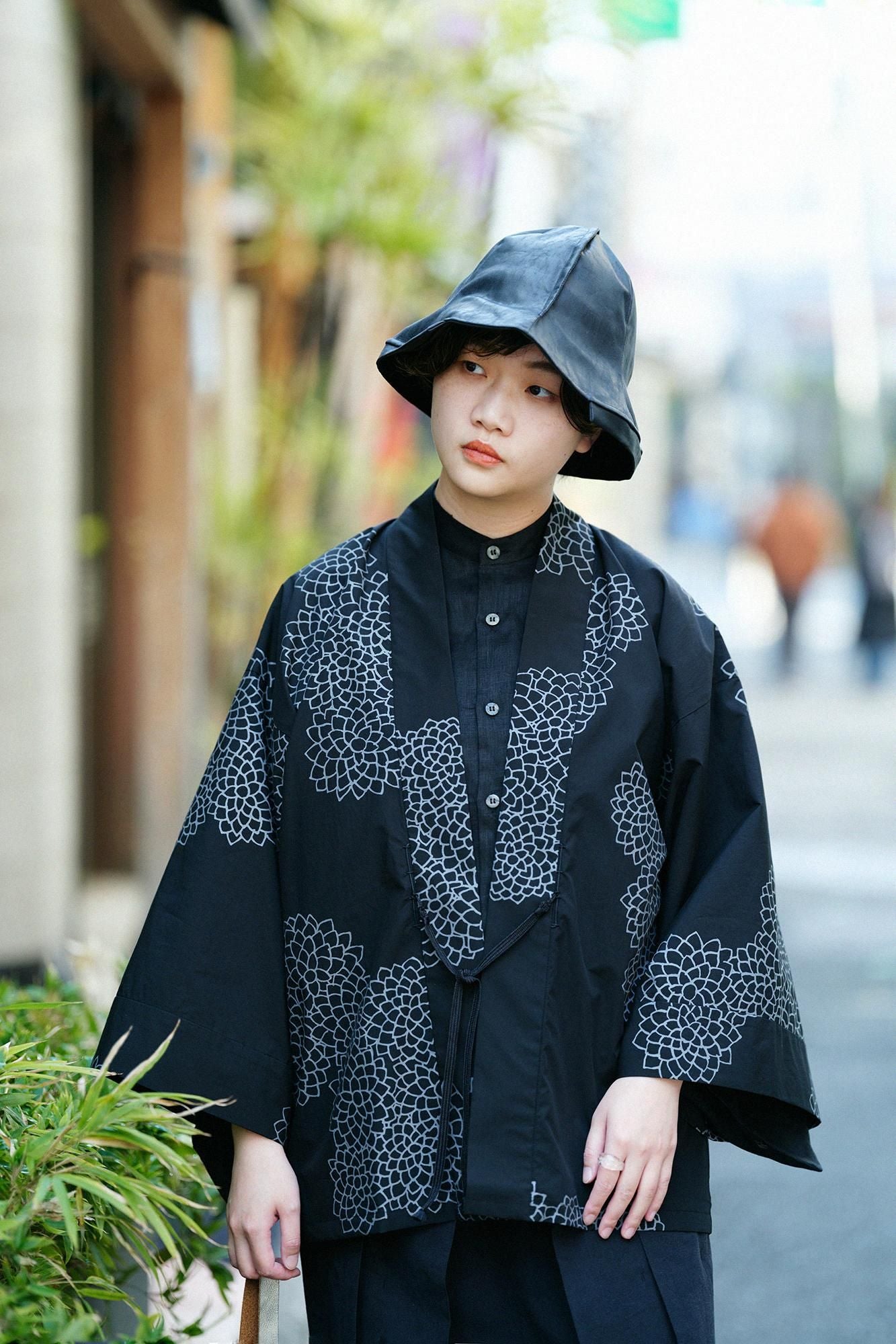Typewriter Cloth Hanten Long-sleeved Jacket Short Single Layer / Chrysanthemum in Clouds Black