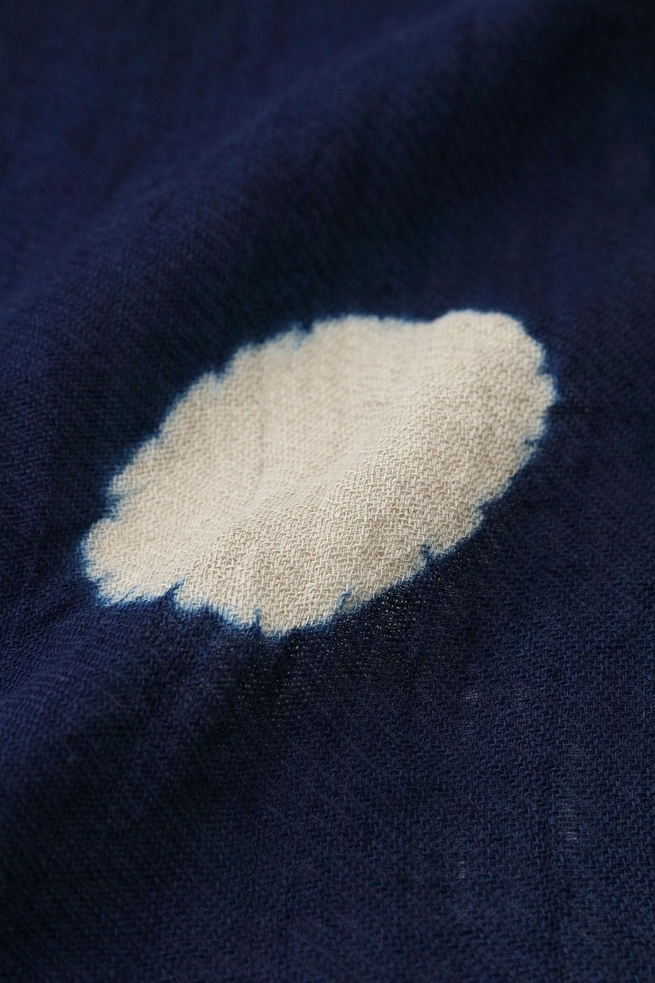 近清絞り 麻 薙刀かり衣（なぎなたかりごろも）／水玉大（みずたまだい） 濃紺（のうこん）×亜麻色（あまいろ）