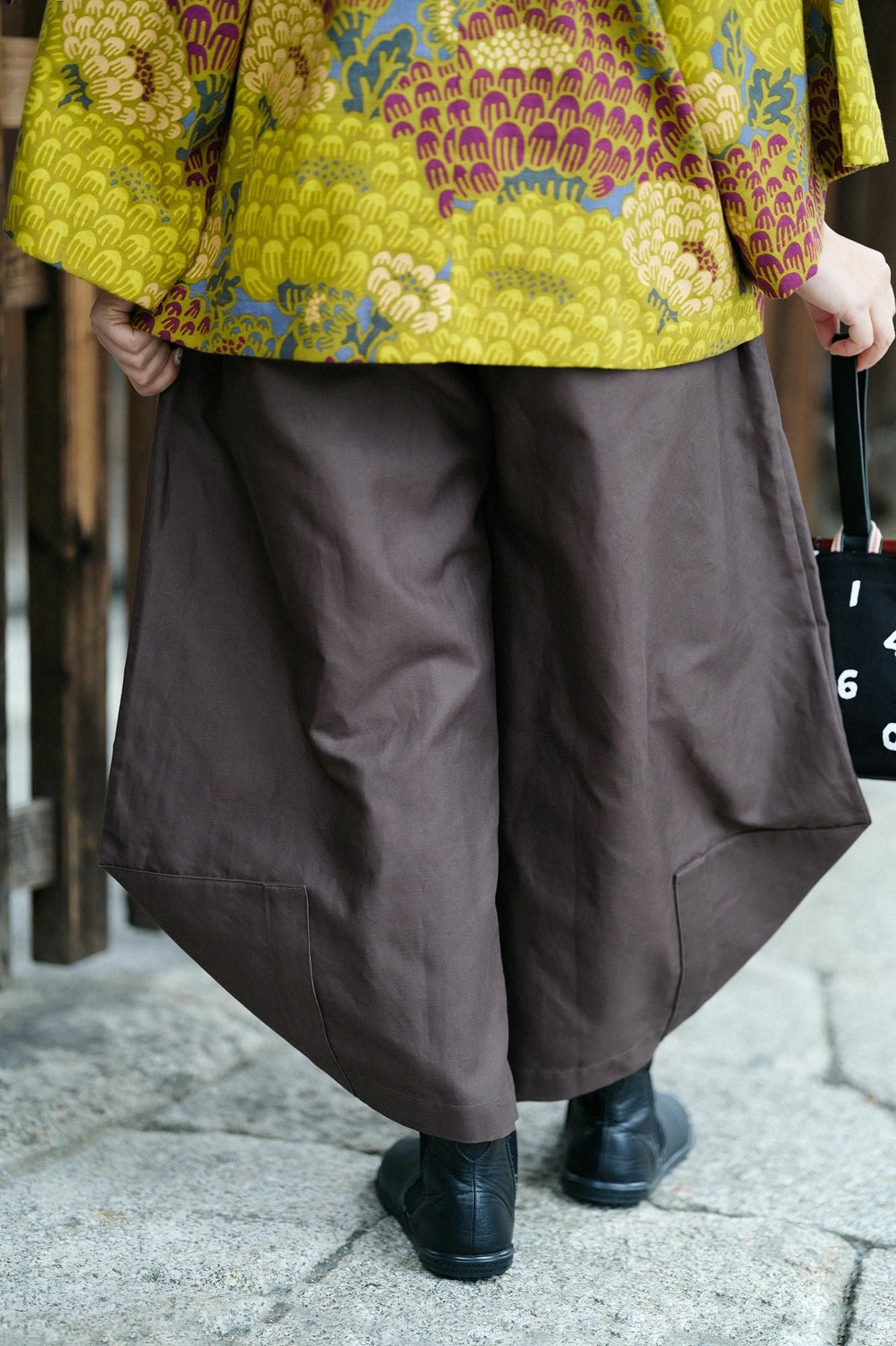 棉麻紡混織 闊腿褲 穩／棕色