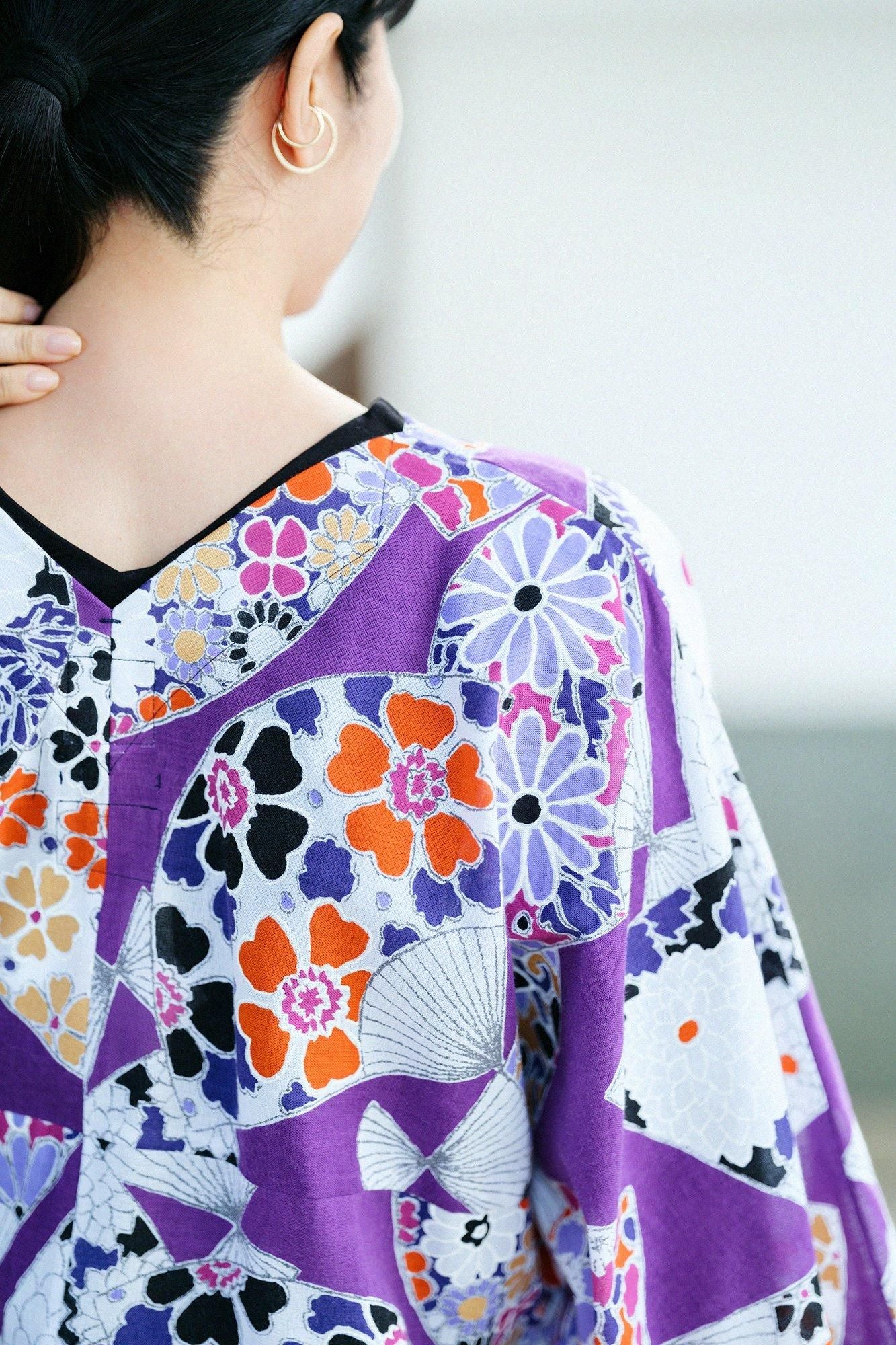 知多木綿 文（ぶん） 大帷（おおかたびら）／扇（おうぎ） 濃紫（こき