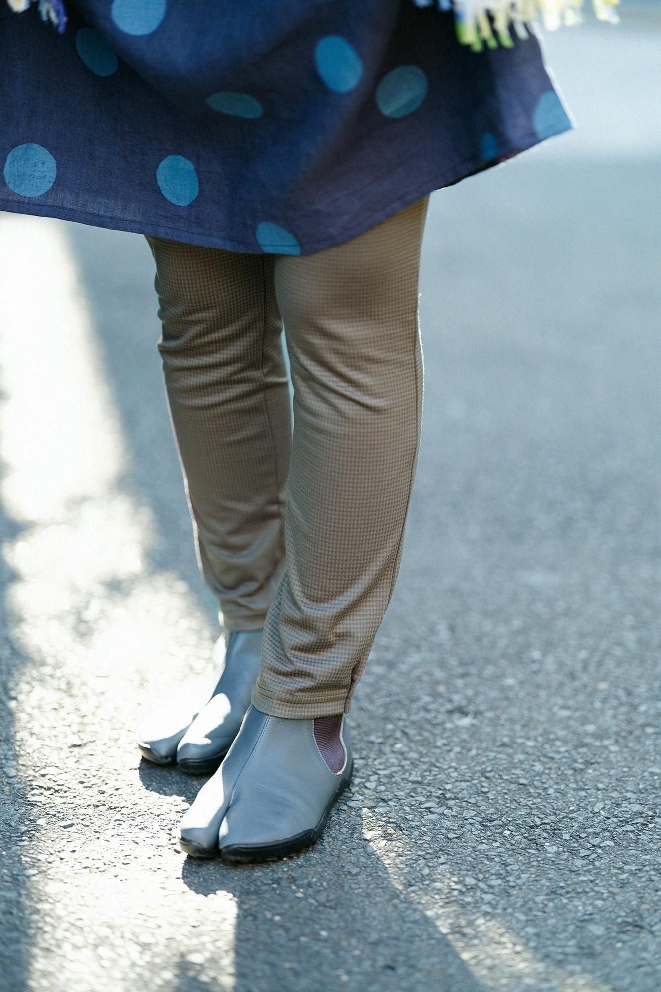 Hahnentrittmuster (Chidori Koshiami), schmale Form (Hosonari), Enyuu Wear/Kobicha (Liebestee)