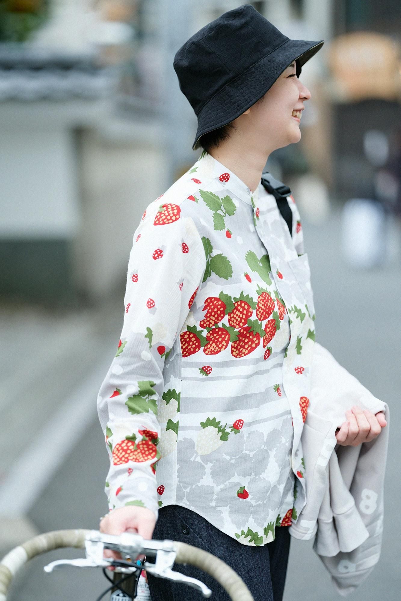 【net限定】高島縮 20/20 スタンドカラーシャツ／いちご摘み