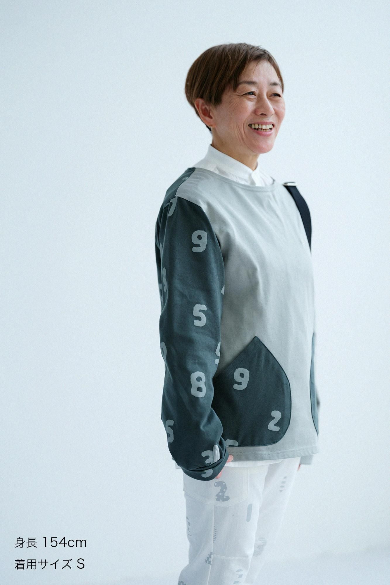 強撚扭曲平針織船領上衣/灰棕x SO-SU-U十數