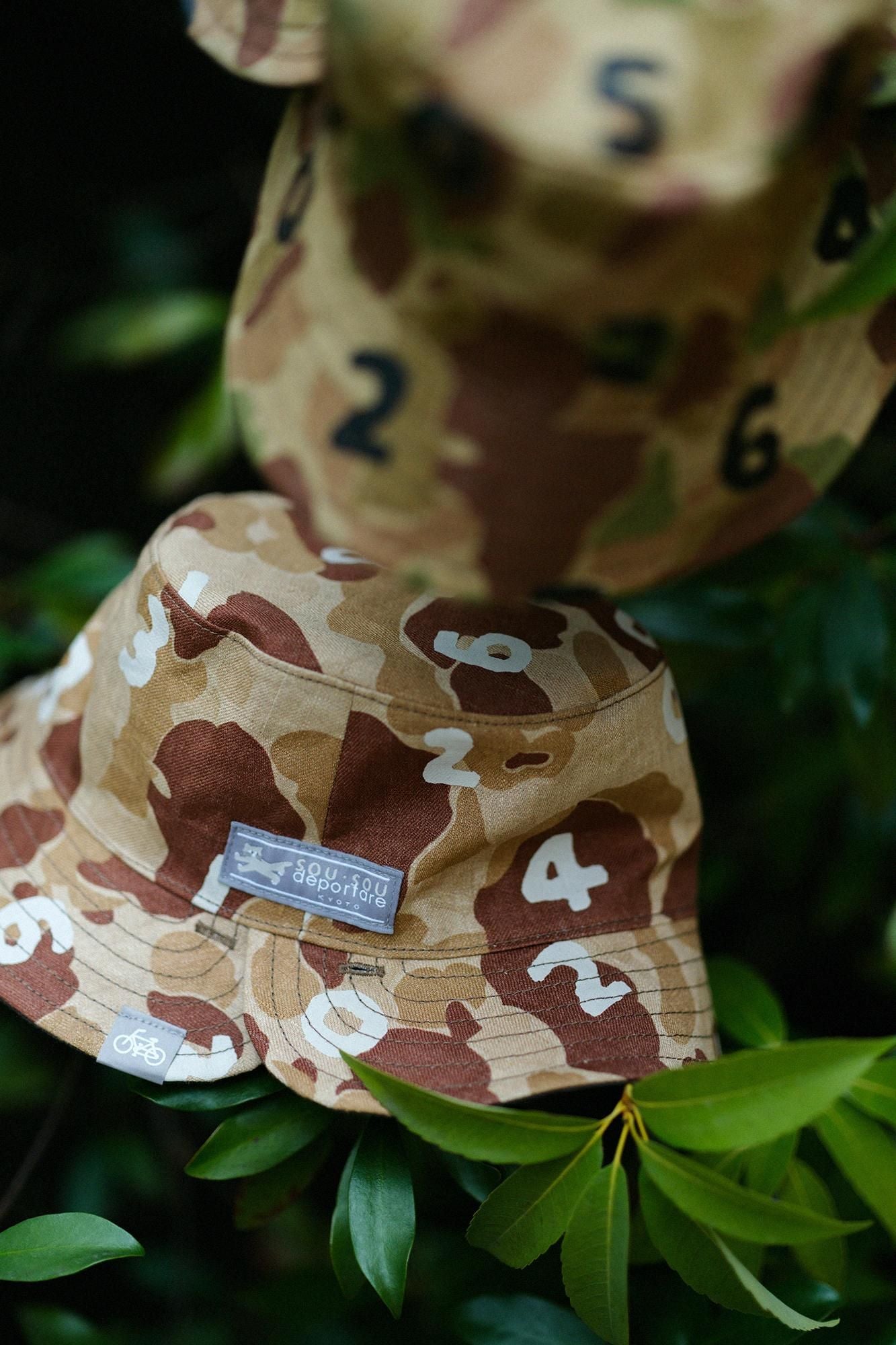 麻斜紋織 雙面用BIKE 帽子／獵鴨迷彩SO-SU-U十數 白茶色