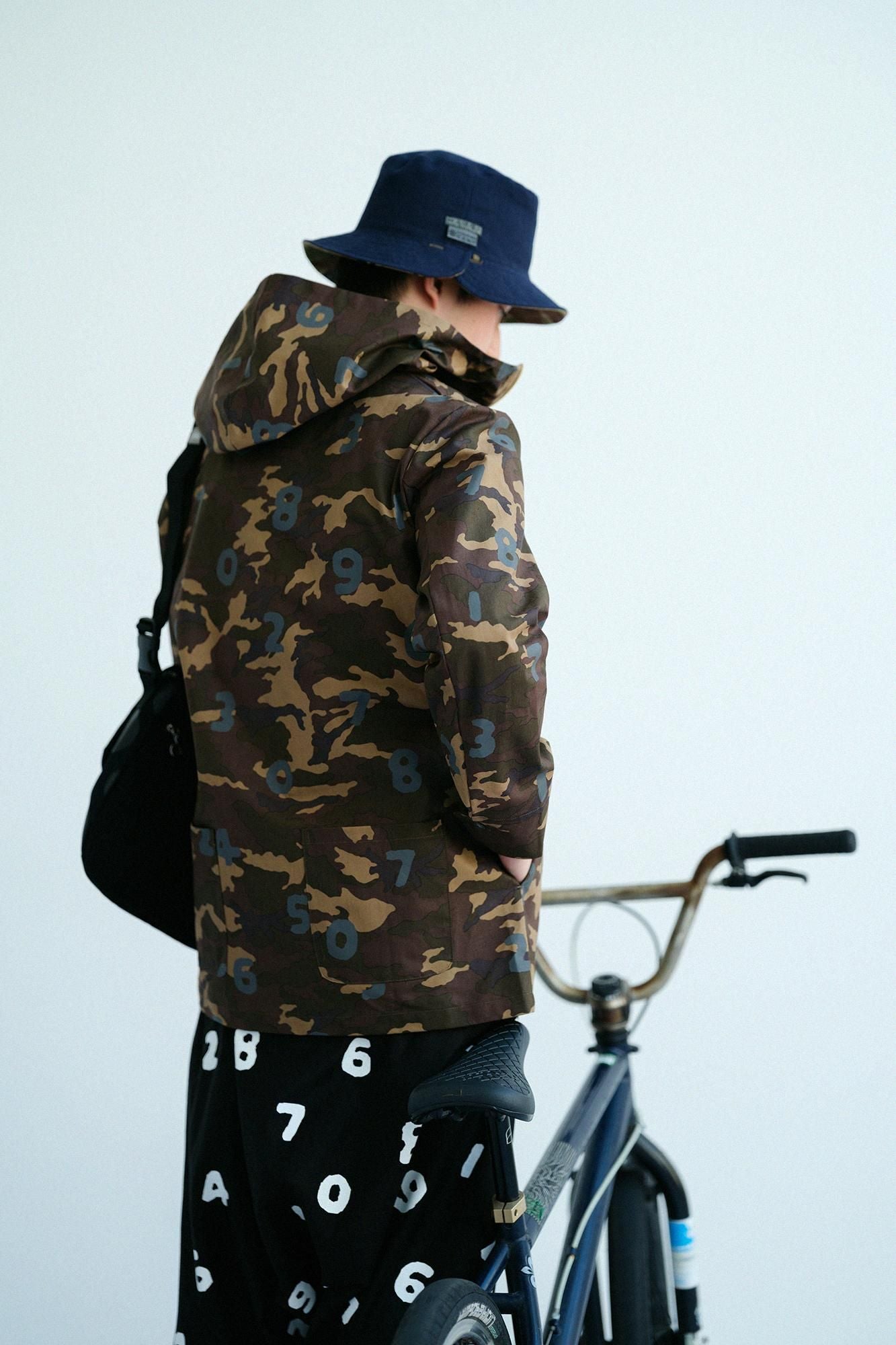 棉花帆布拉式连帽外套/迷彩SO-SU-U Mugwort Dye（Kuwazome）