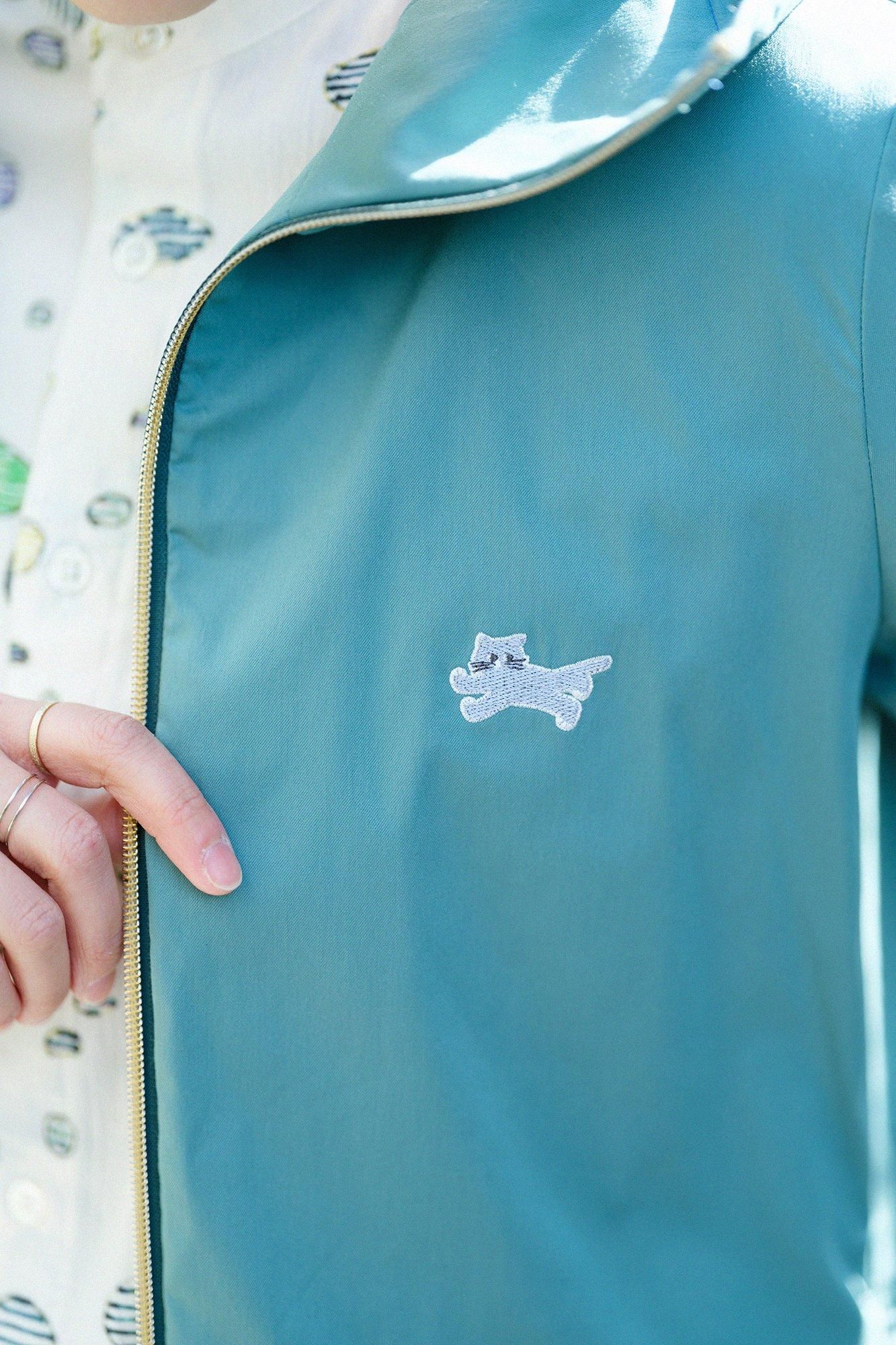 3月10日頃発送予定】ツイル ZIP UP フードジャケット／フォレストグリーン
