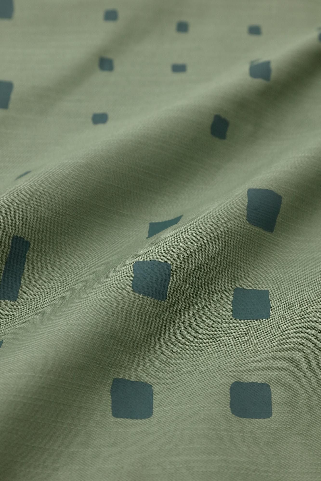 后缎芒芒山（Madoka Mountain）/窗户（Madoka）Kusayanagi