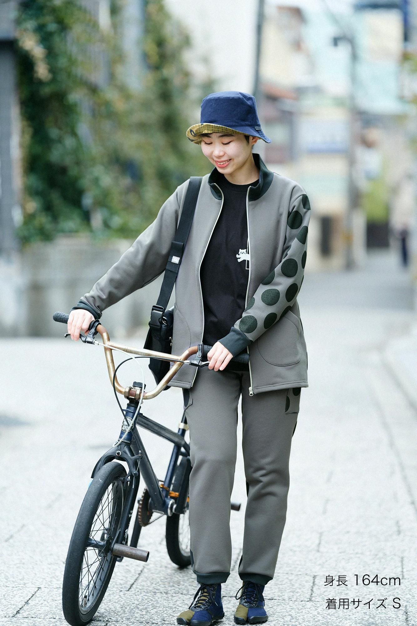 ソウソウ ラッチパイルニット ジップアップ バイクブルゾン L カーキ 長袖 net限定】ラッチパイルニット ZIP UP BIKEブルゾン／グレー×KPD