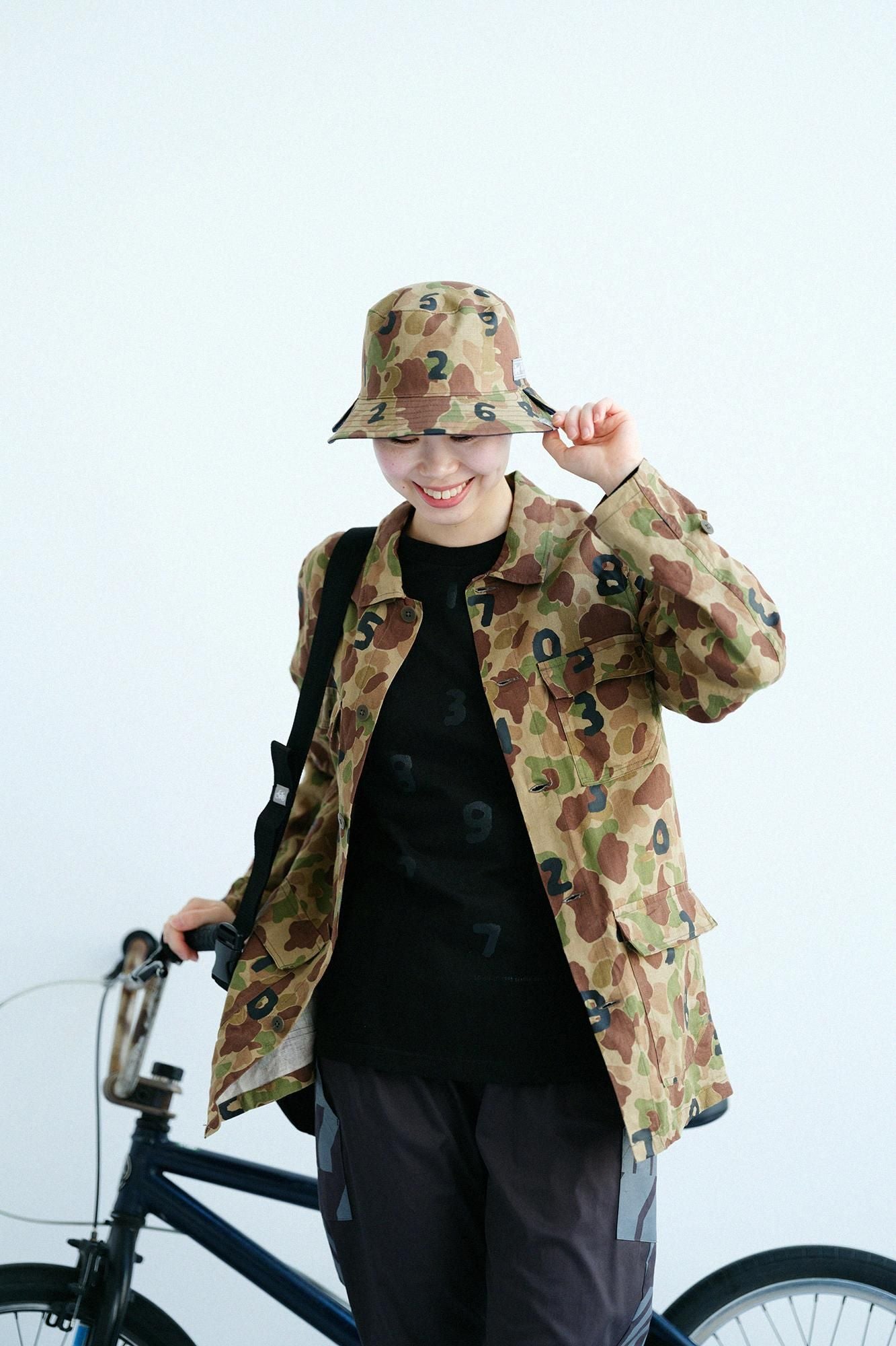 リネンツイル カーゴジャケット／duck hunter camo SO-SU-U 空五倍子色（うつふしいろ）