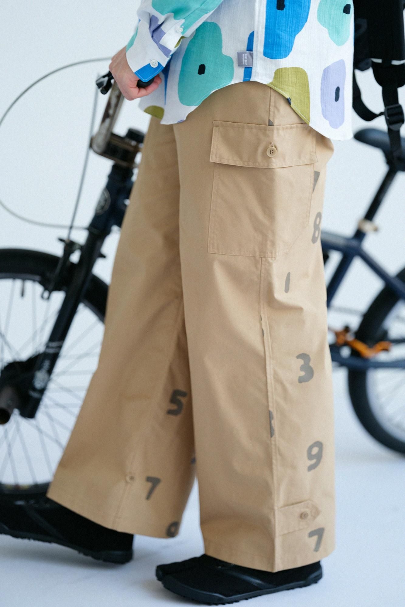 高密度 タイプライタークロス カーゴパンツ／ビスケット×SO-SU-U