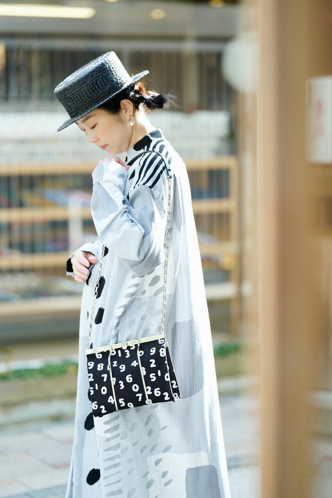 Palanquin Shoulder Bag / SO-SU-U Kon