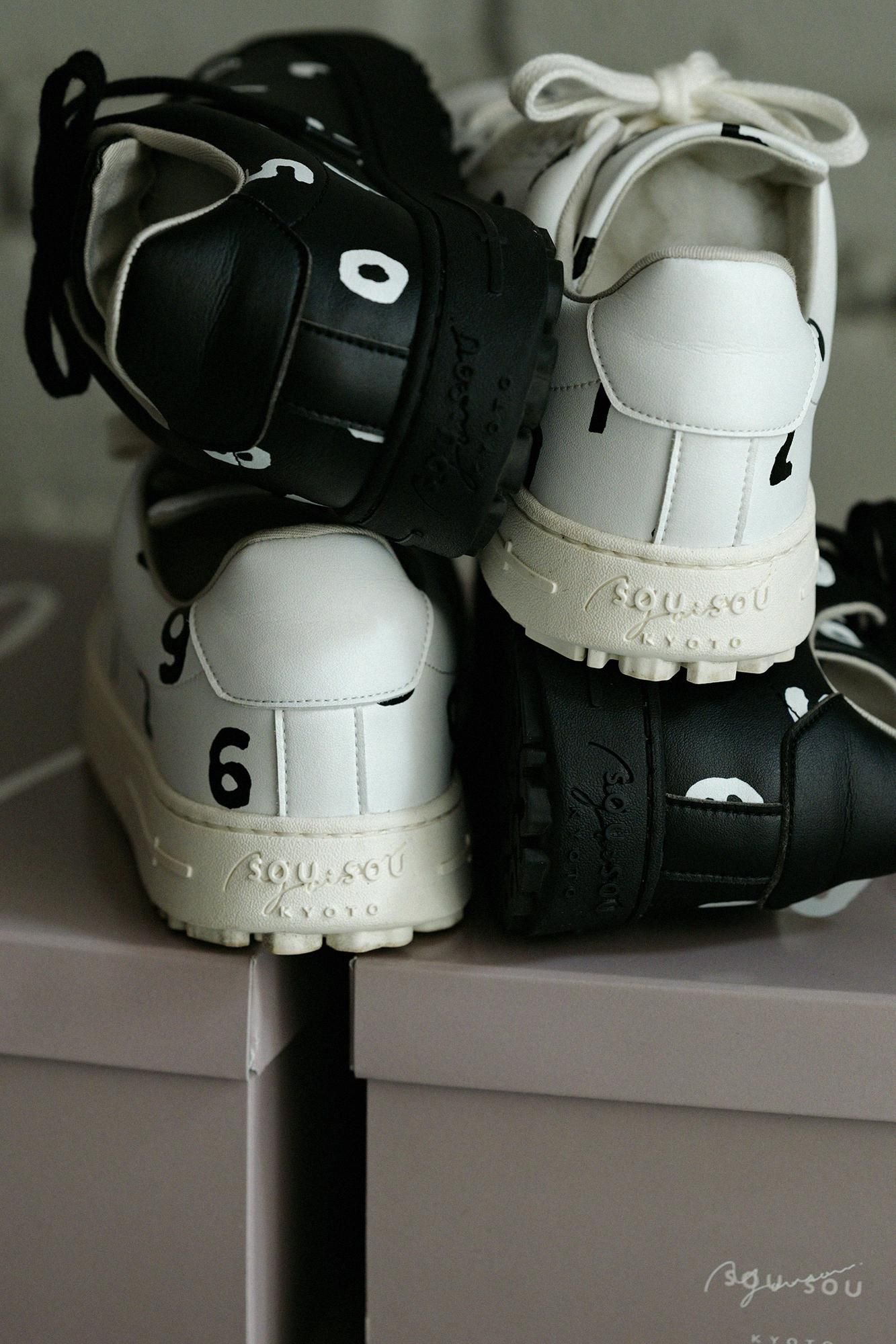 Y. Sneakers / So-Su-U Wet Feather Color (Wood)