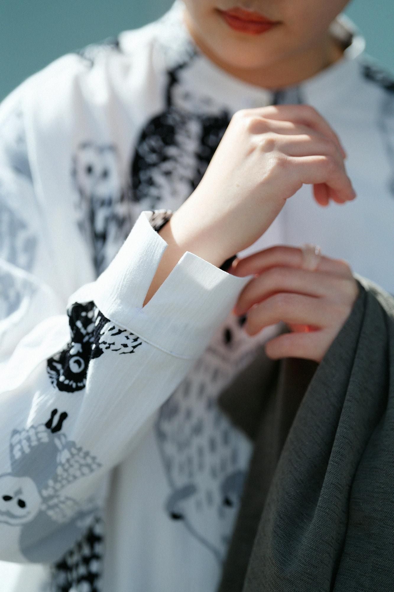 Takashima Chiku 20/20宏伟的衬衫礼服/猫头鹰