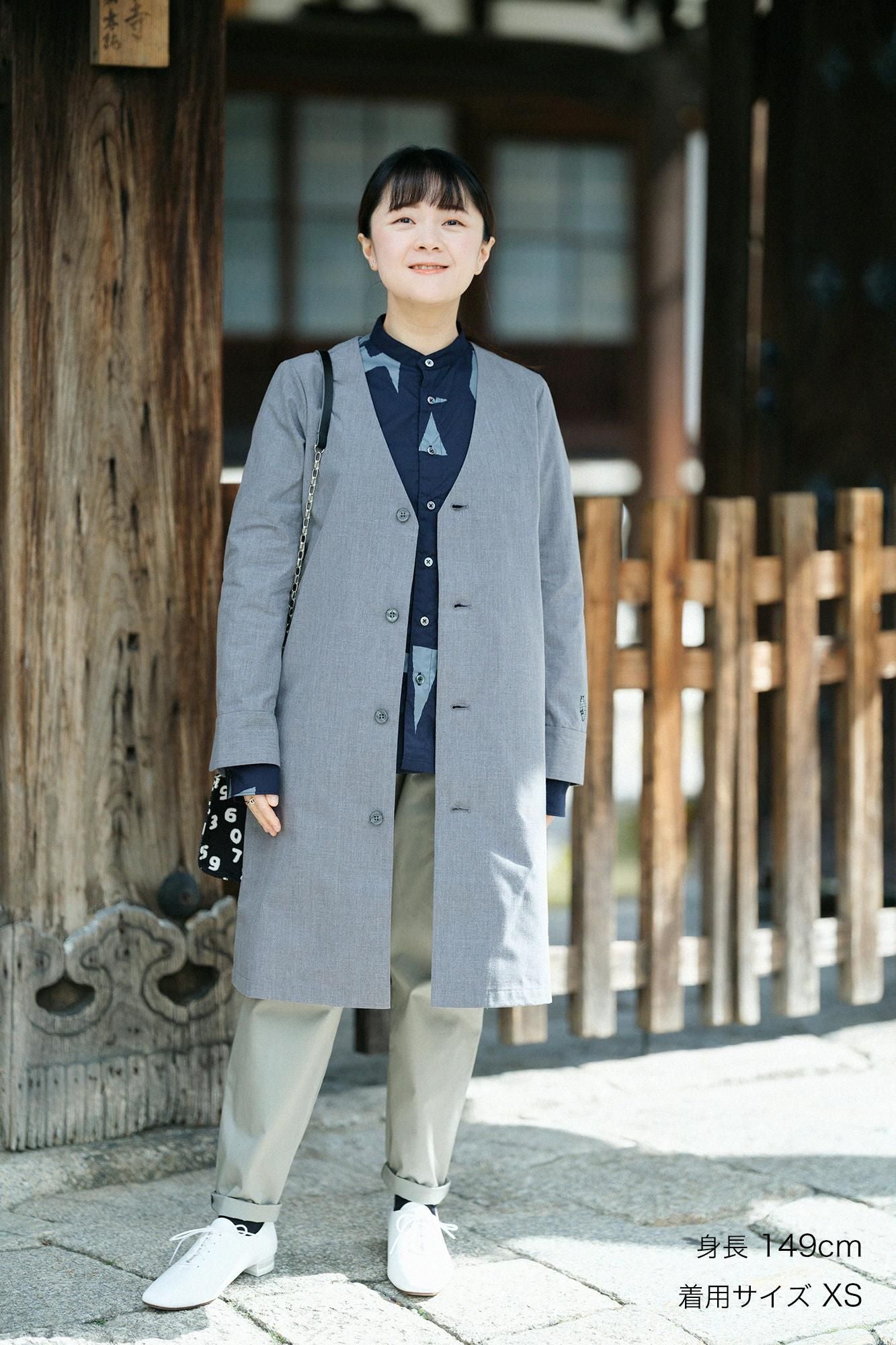 防潑水天氣布CL長外套/淡灰色× SO-SU-U十數