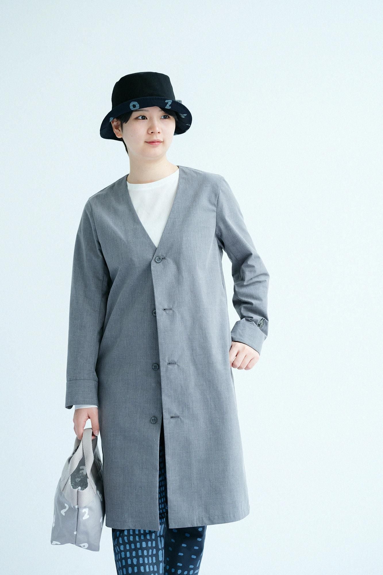 防潑水天氣布CL長外套/淡灰色× SO-SU-U十數