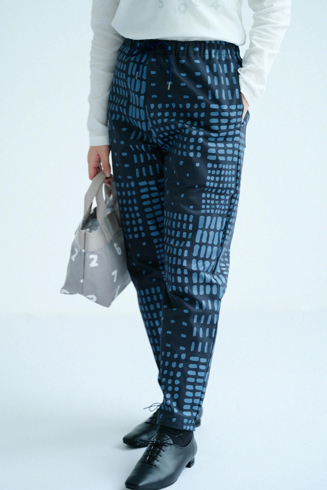 高密度卡其布休閒窄管長褲/敷石藍黑色