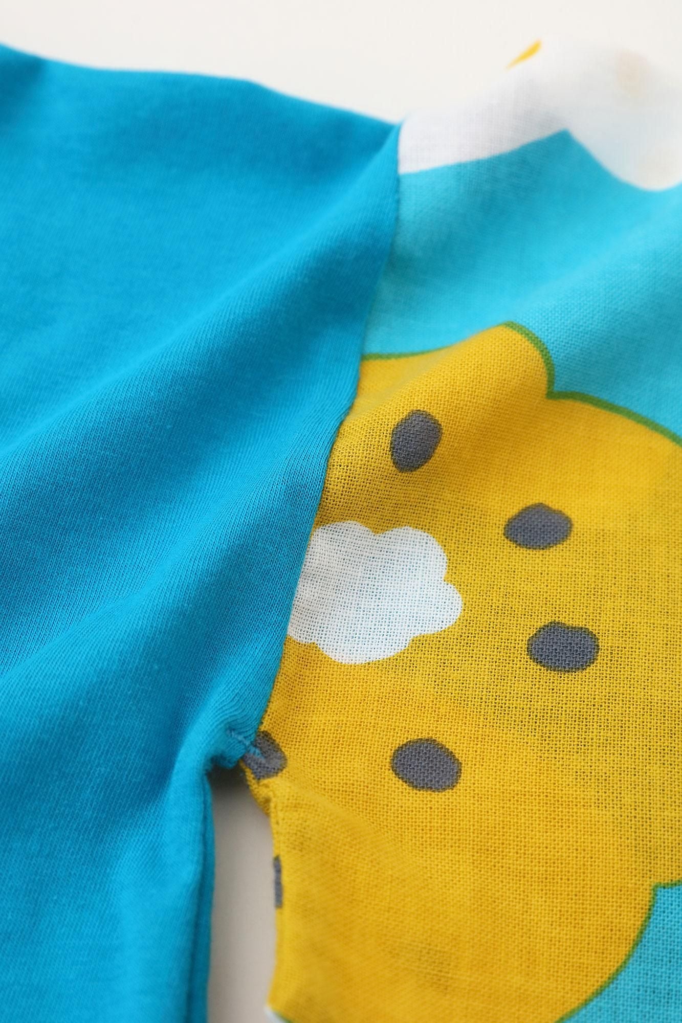 ●小袖風靡上衣／淡藍色×微笑