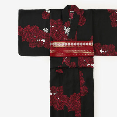 Kosugi Orimono에 의해 만든 Theo Alpha Yukata /구름사이에 국화