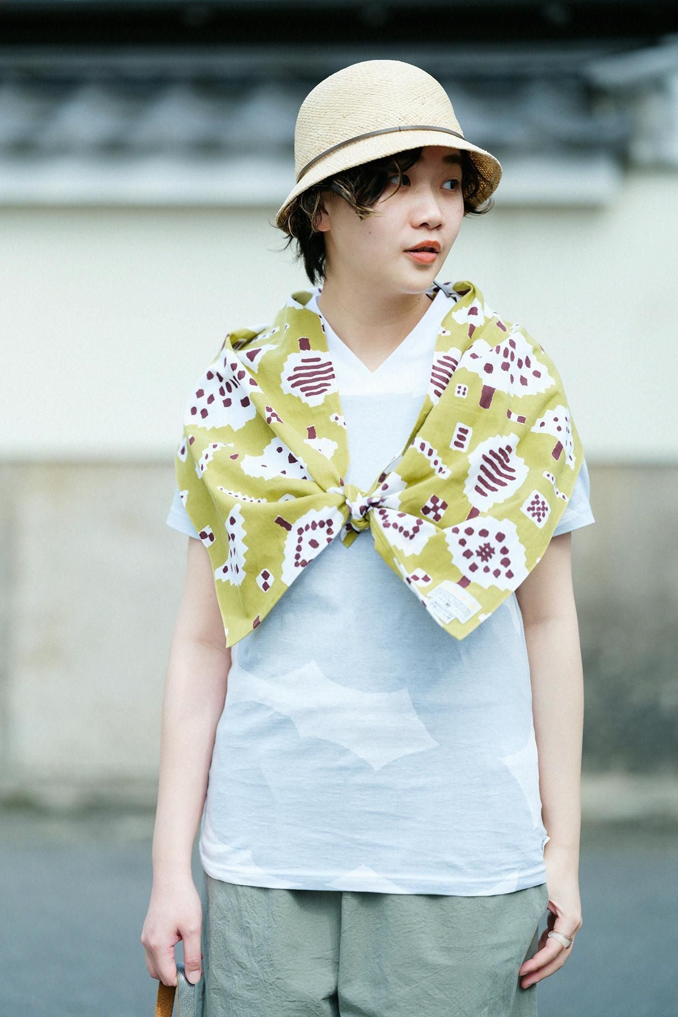 伊勢木棉 圍巾 短版／公園