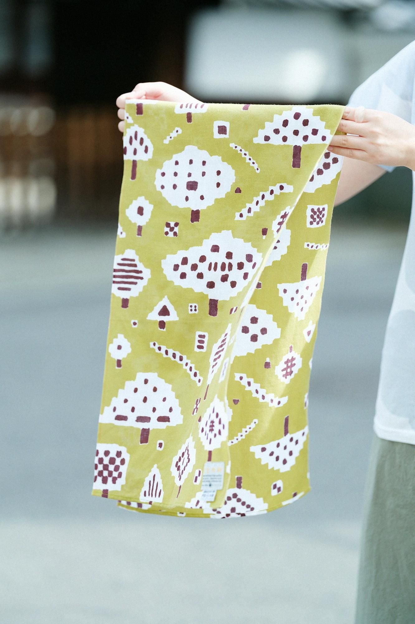 伊勢木棉 圍巾 短版／公園