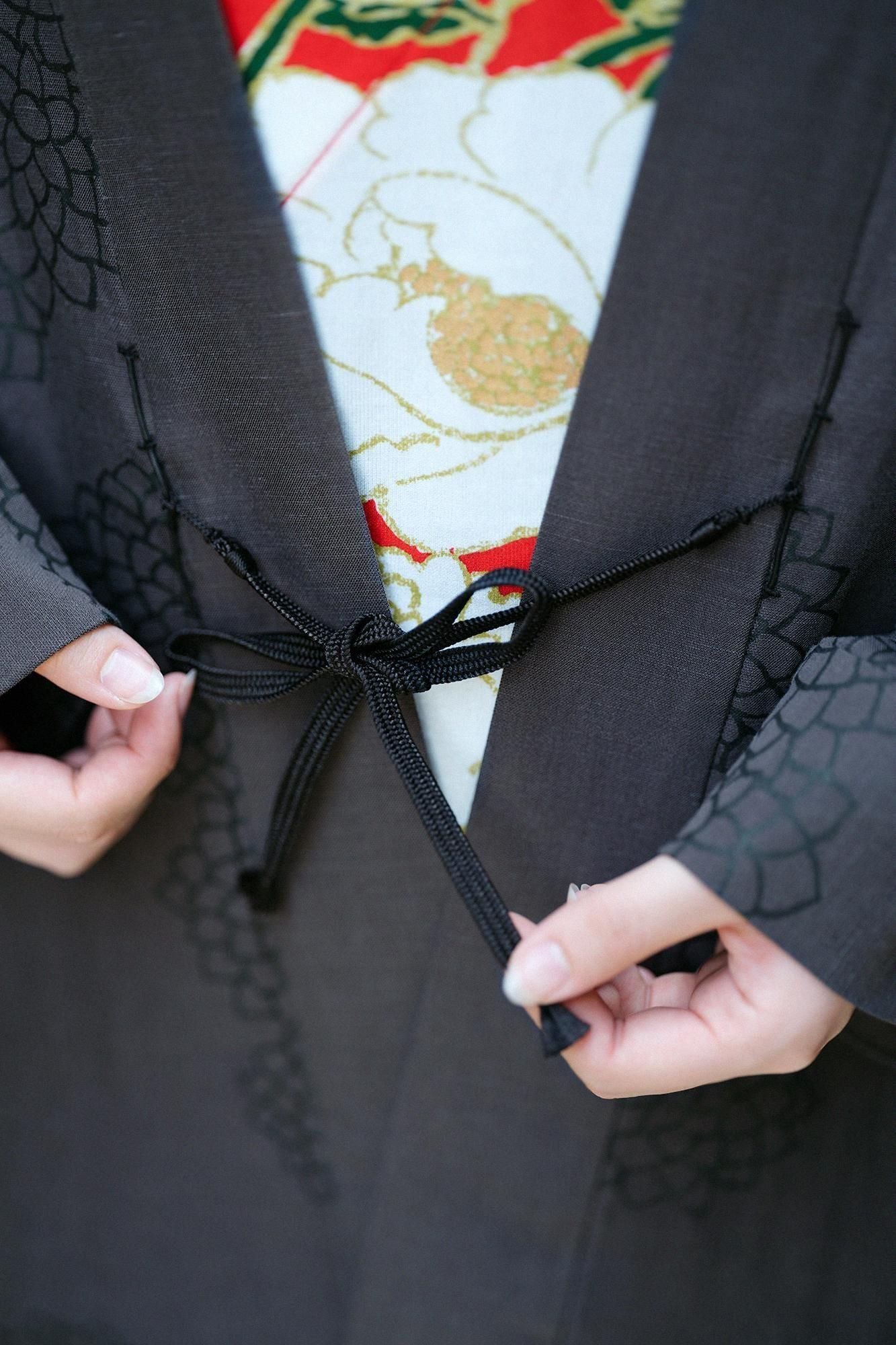 Cotton Linen-Rayon Blend Hanten Long-sleeved Jacket Mid-length Single Layer / Chrysanthemum in Clouds Ink Black