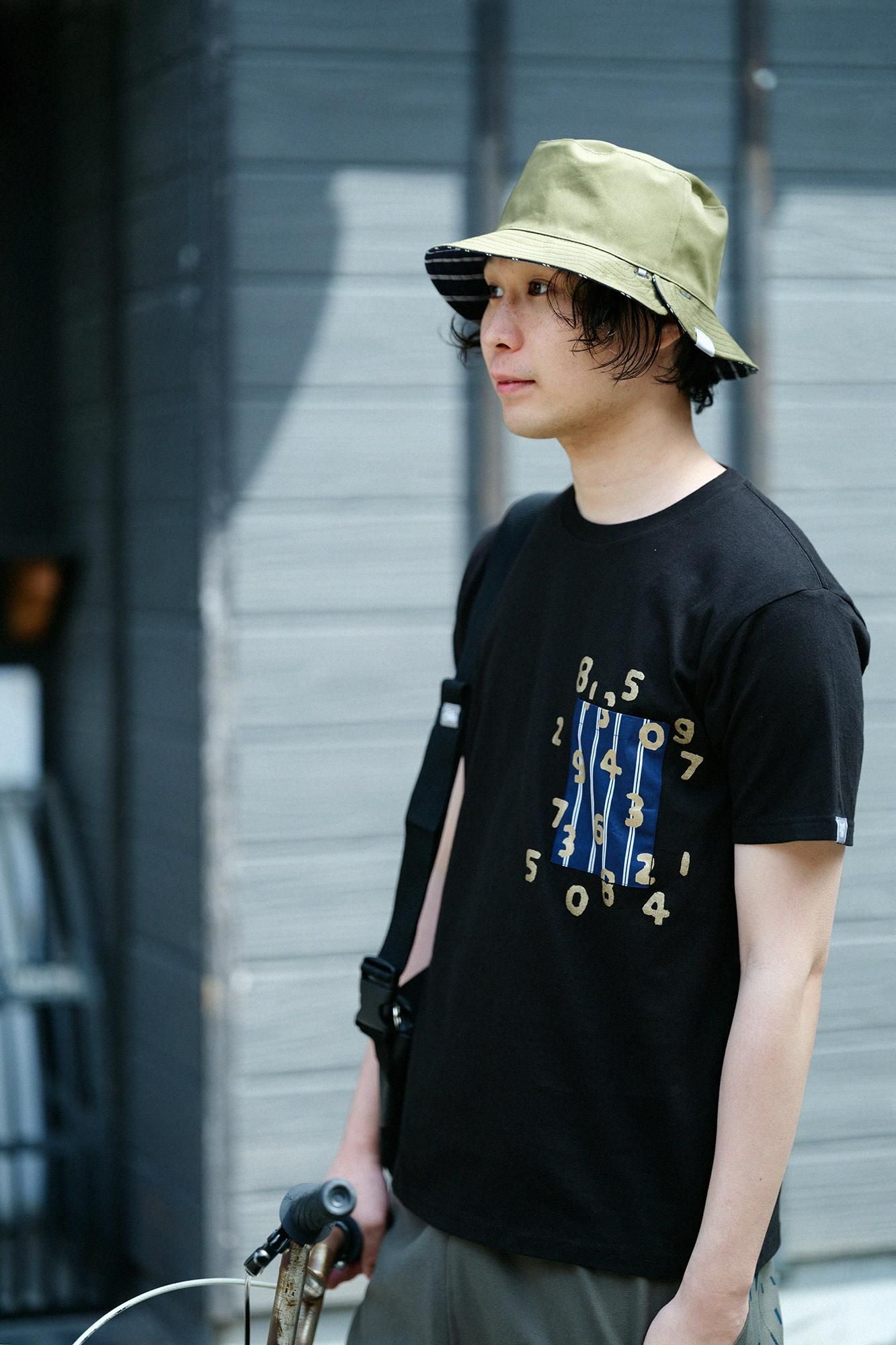 【4月28日頃発送予定】半袖 ポケットTシャツ[5.0]／ブラック×SO-SU-U昆2（こん）