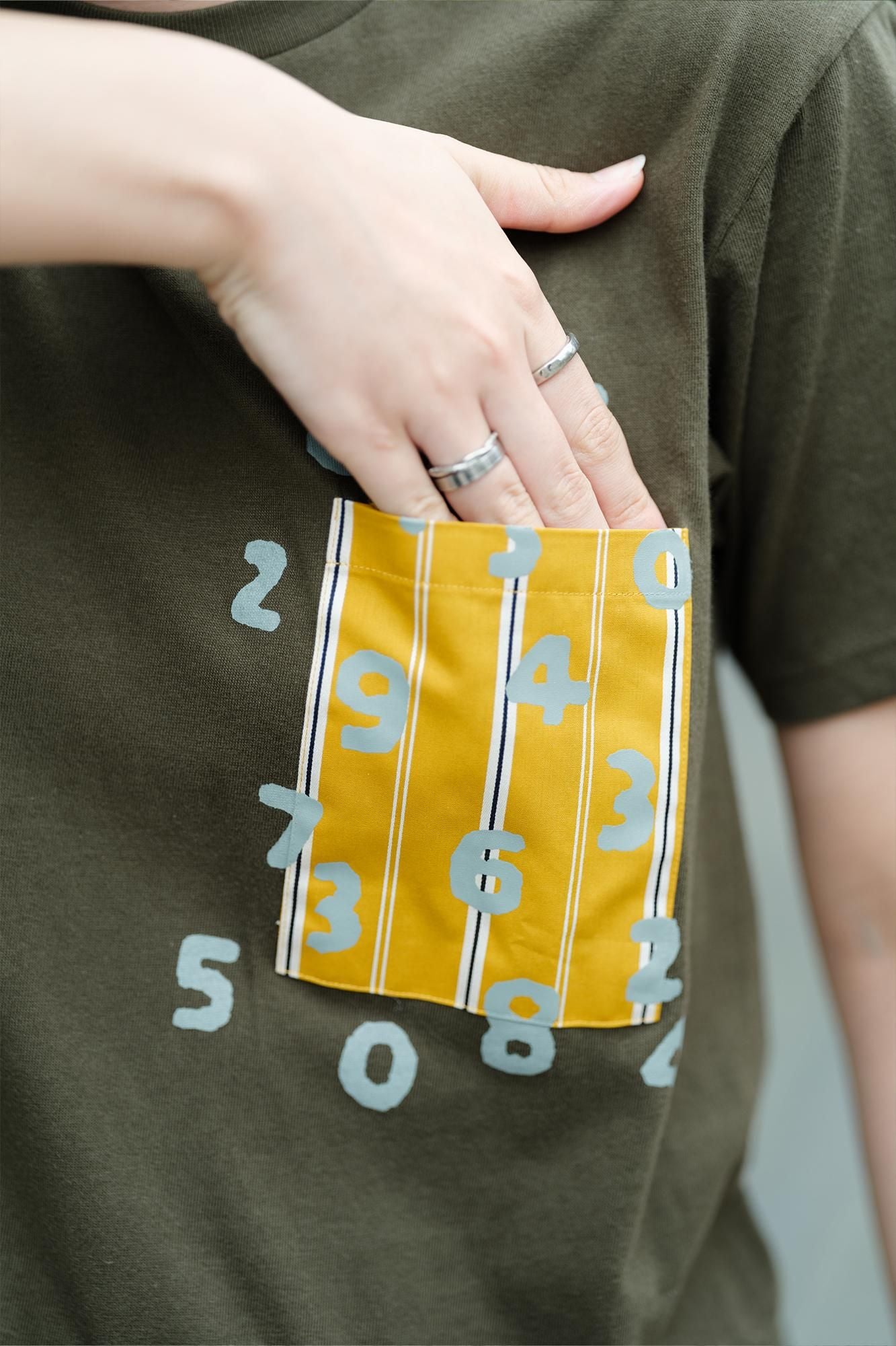 【期間限定10%OFF】短袖口袋T-shirt[5.0]／軍綠色× SO-SU-U十數 昆（※預計於4月29日～5月2日左右發貨）