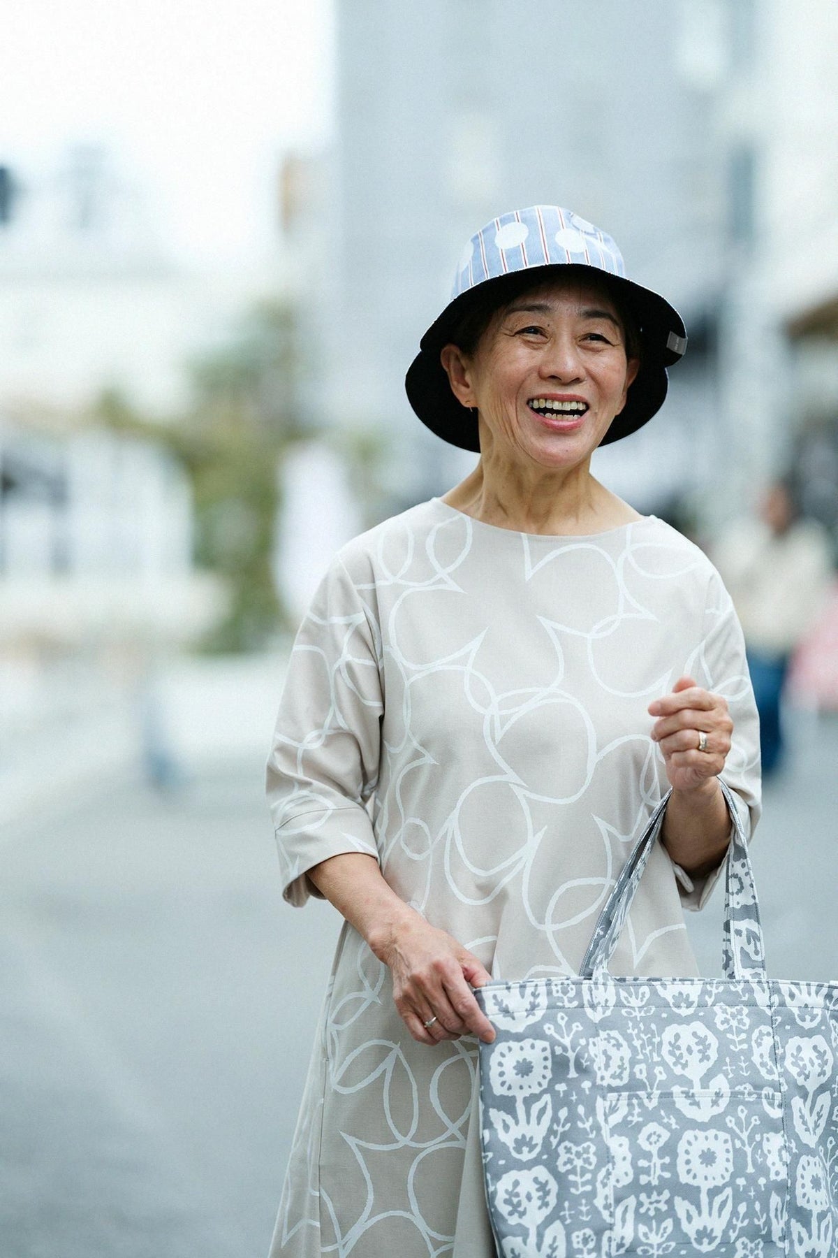 【3월 10일경 발송 예정】 새틴 스트라이프 리버시블 BIKE HAT／스이교쿠 청청