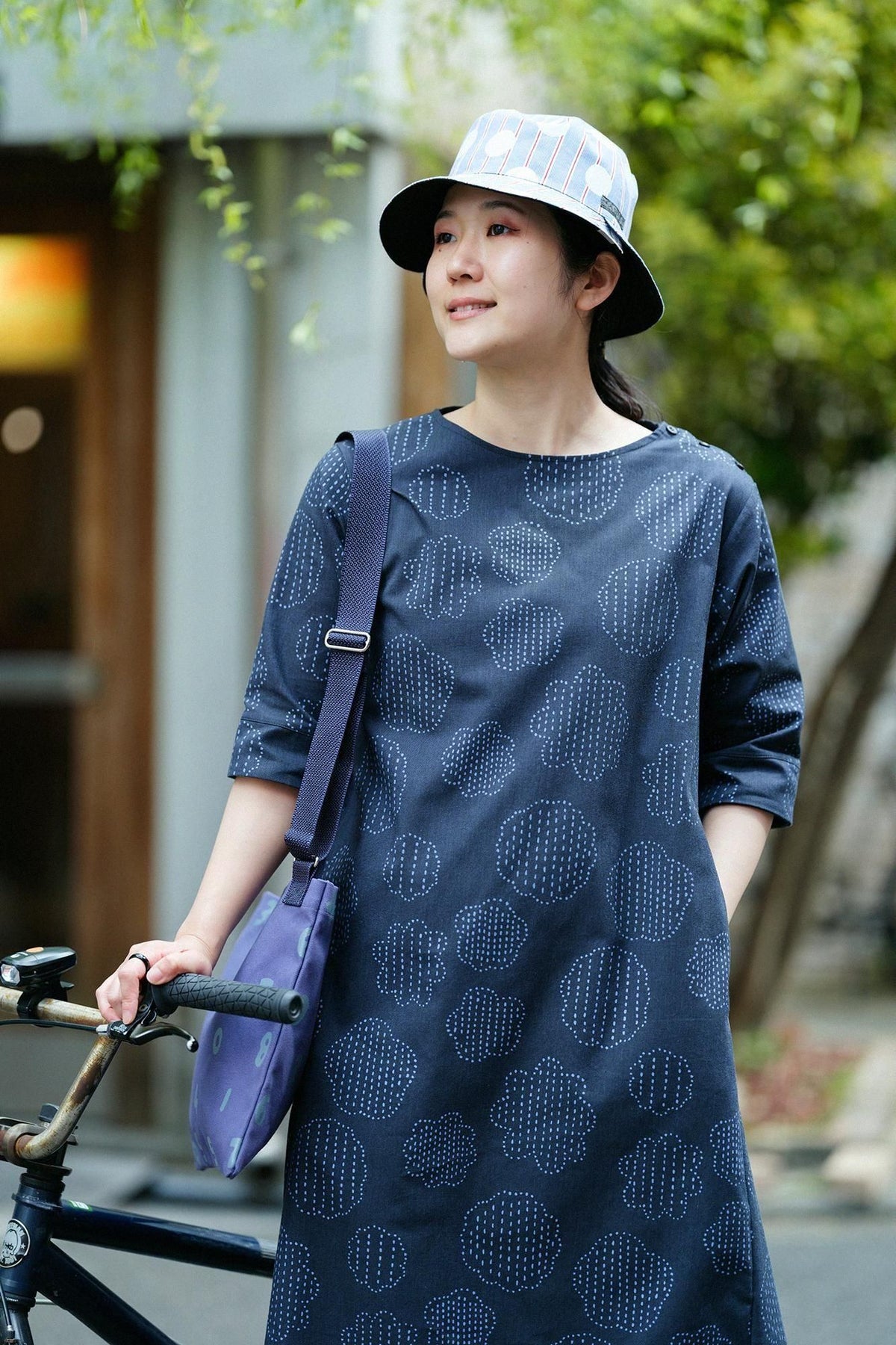 【3월 10일경 발송 예정】 새틴 스트라이프 리버시블 BIKE HAT／스이교쿠 청청