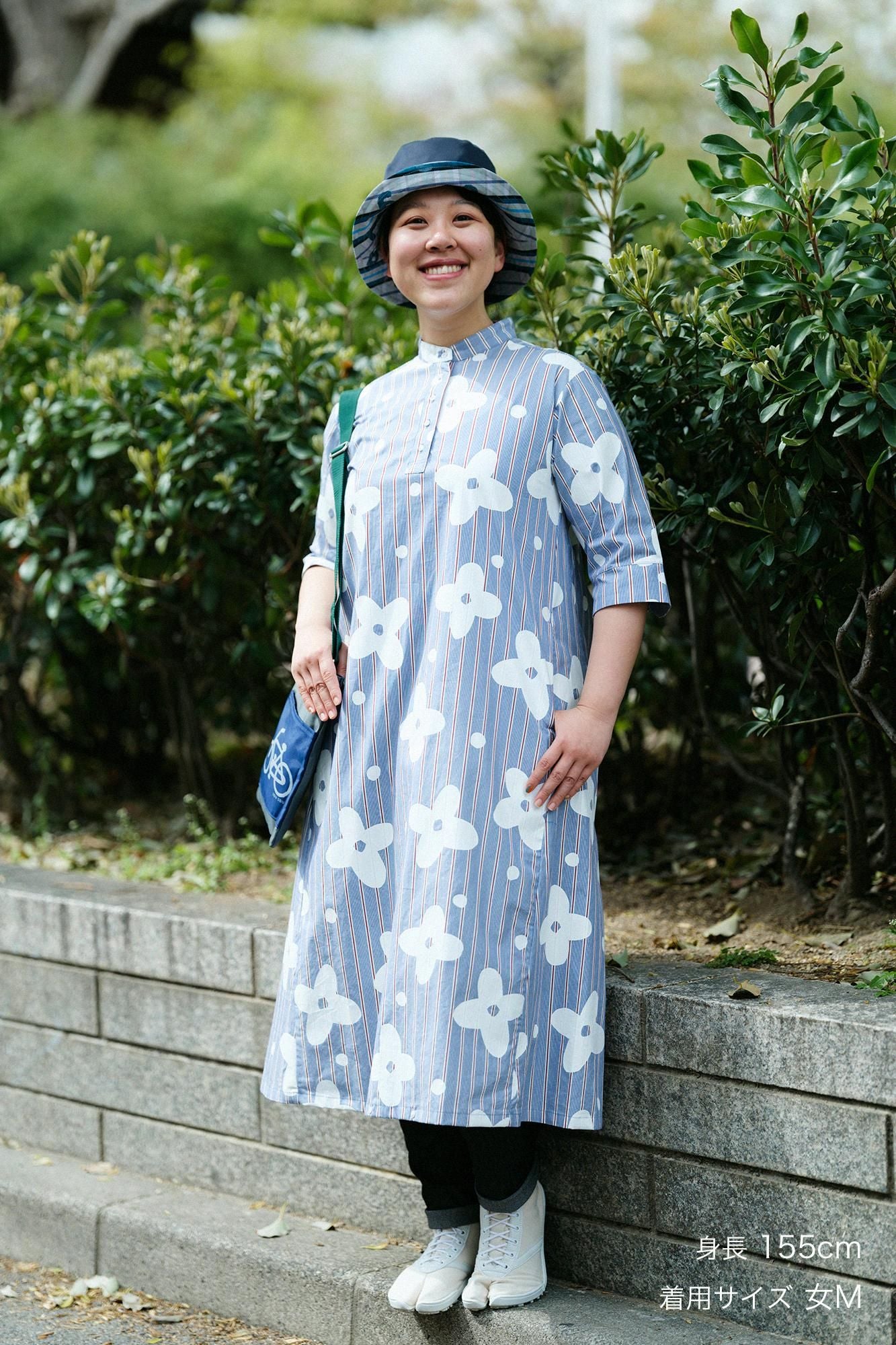 새틴 줄무늬 BIKE원피스／산꽃바람 네이비 블루