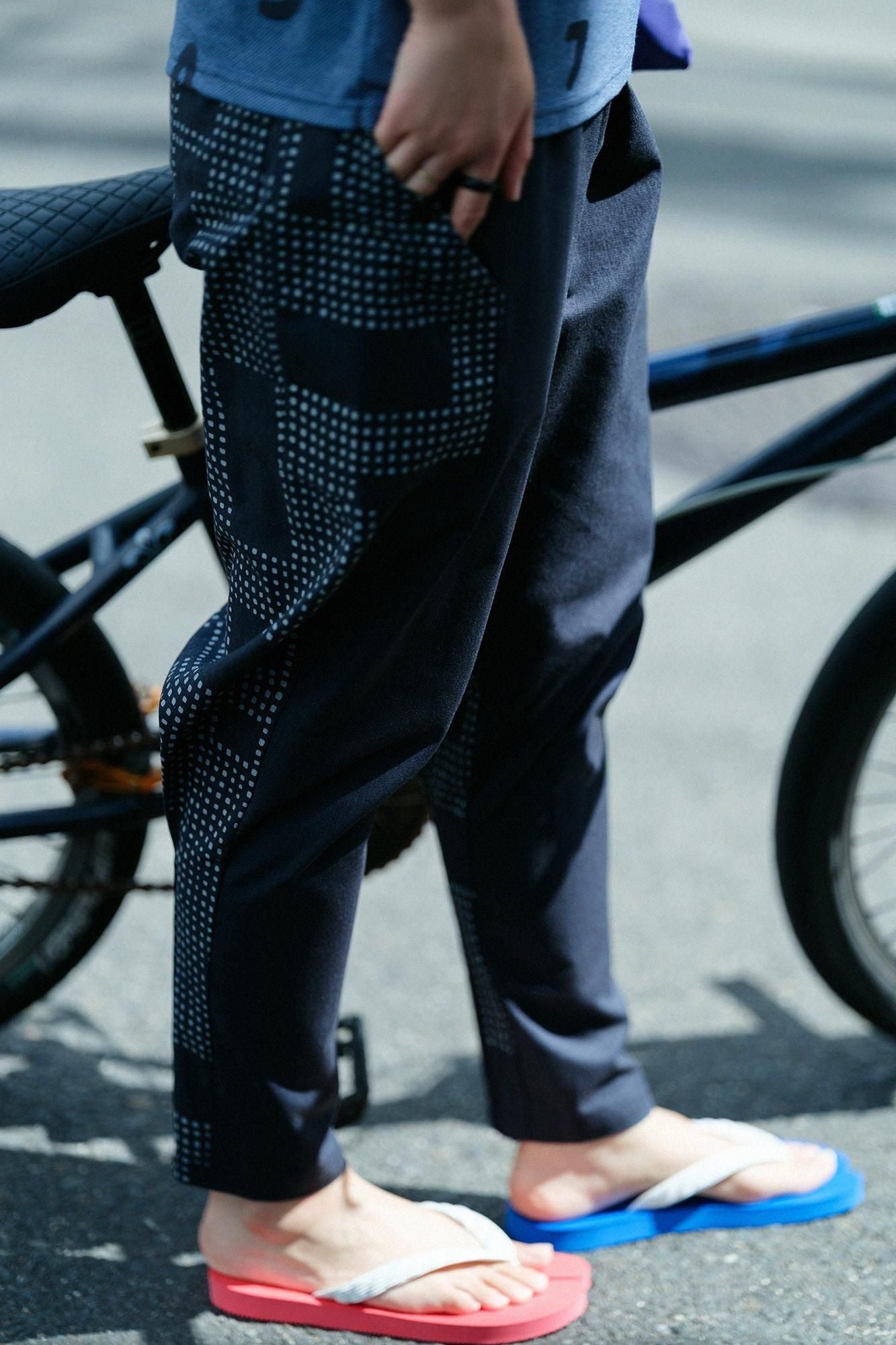 net限定】綿×クールマックス(R) BIKEジョードプル／ダークネイビー×影