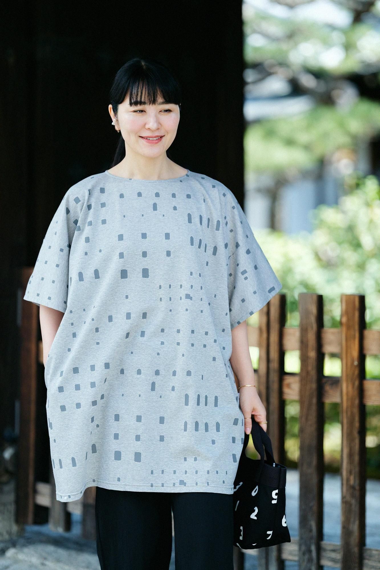 鹿之子編針織 平袖船領長版上衣／窗 灰白色