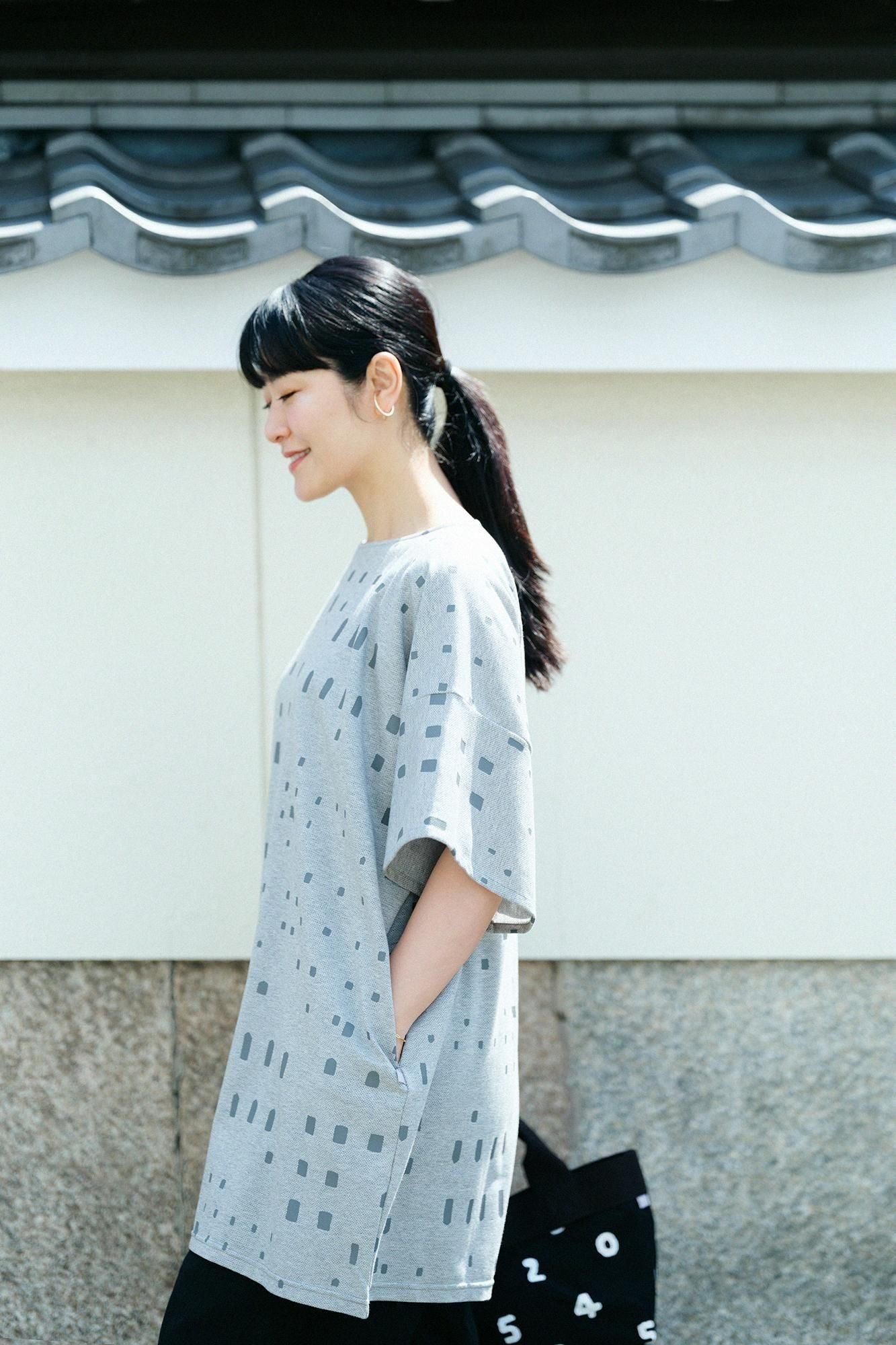 鹿之子編針織 平袖船領長版上衣／窗 灰白色