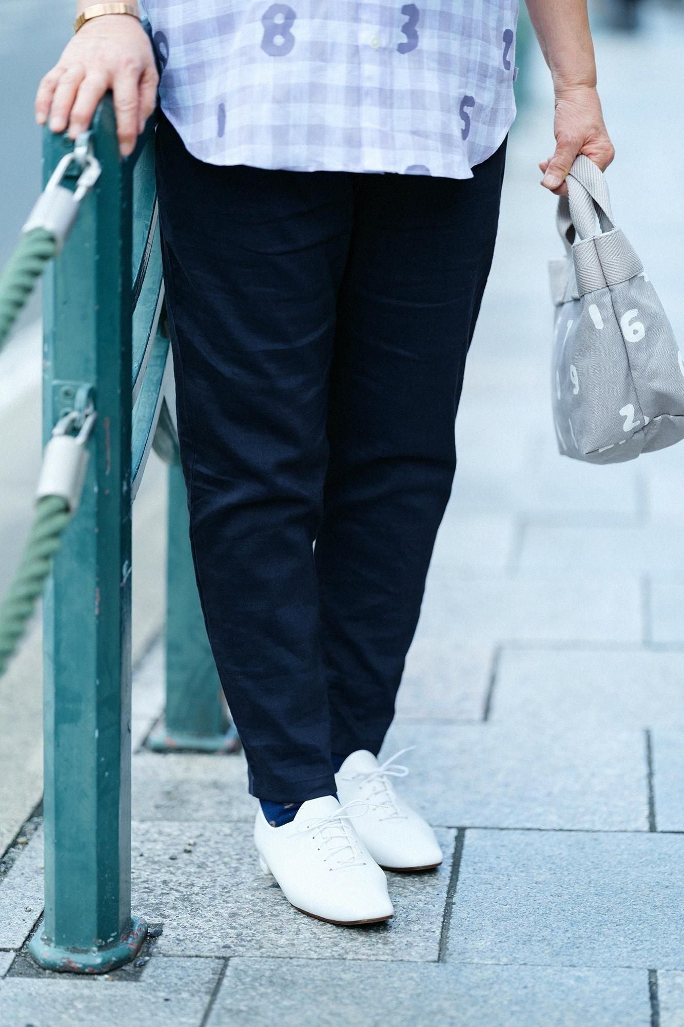 彈性亞麻人造絲 休閒窄管長褲／深藍色