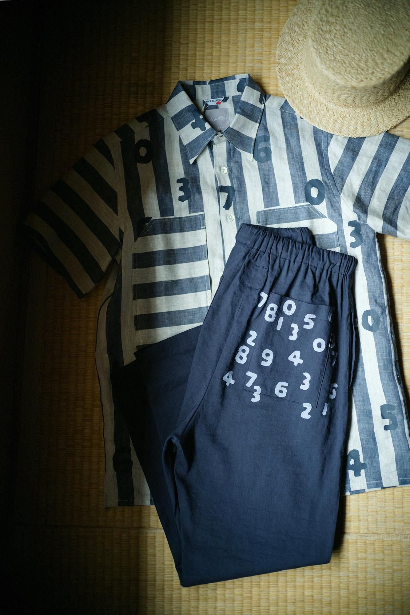 彈性亞麻人造絲 休閒窄管長褲／深藍色