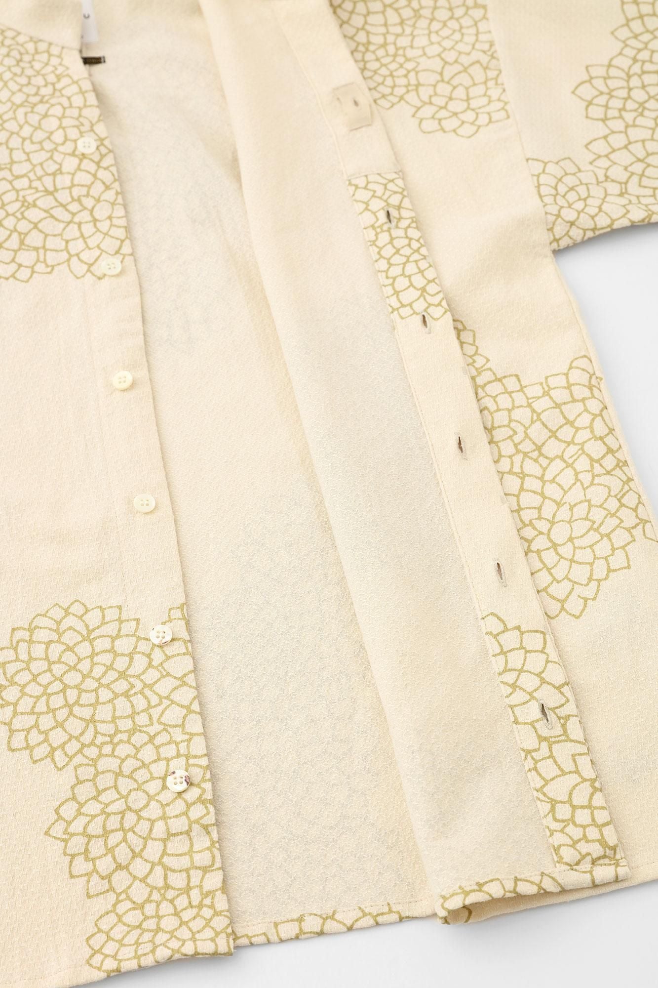 棉麻紡 舶來織 立領 筒形袖襯衫（tsutosode shinii）/雲間菊 鳥白色
