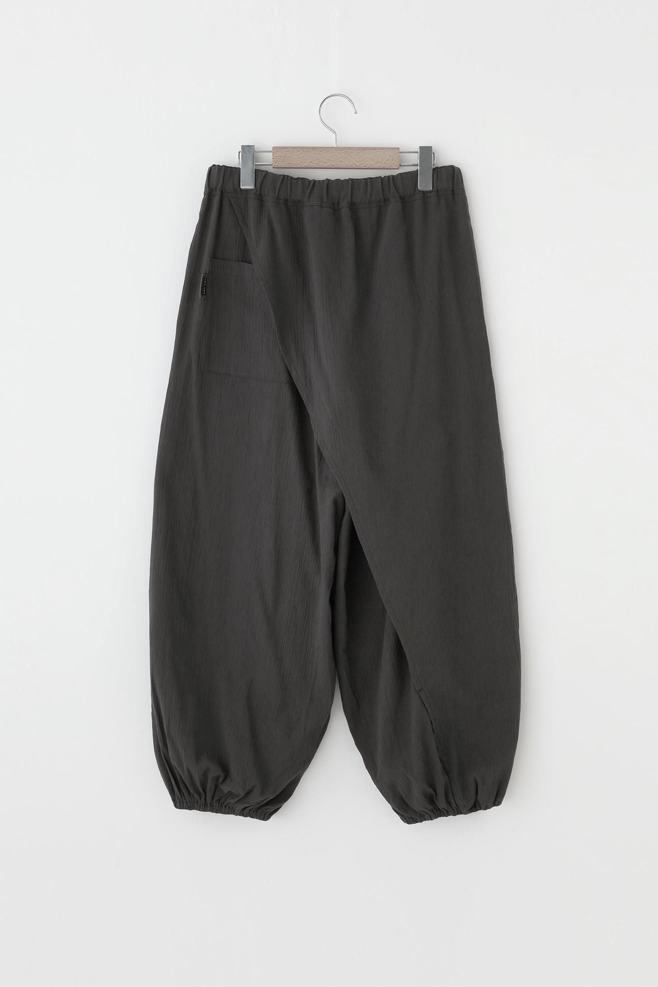 Chizimi Cotton 20/20 Wrap Harem Pants Bi-color / Dark Grey × Wave of Reiwa