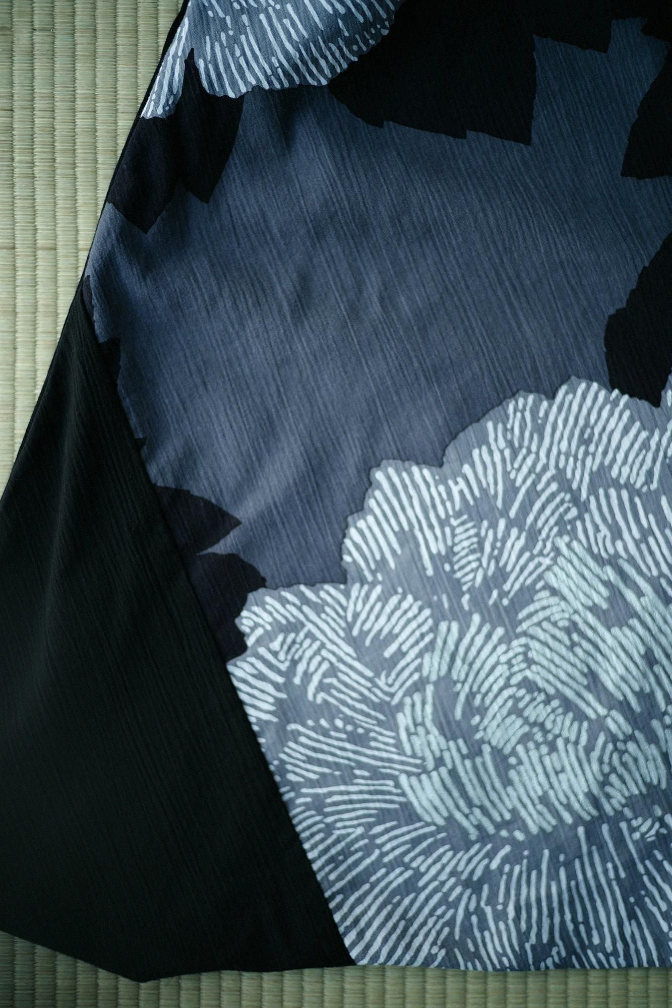 【net限定】高島縮 20/20 富士（ふじ） 2.0／濡羽色（ぬればいろ）×芍薬（しゃくやく）