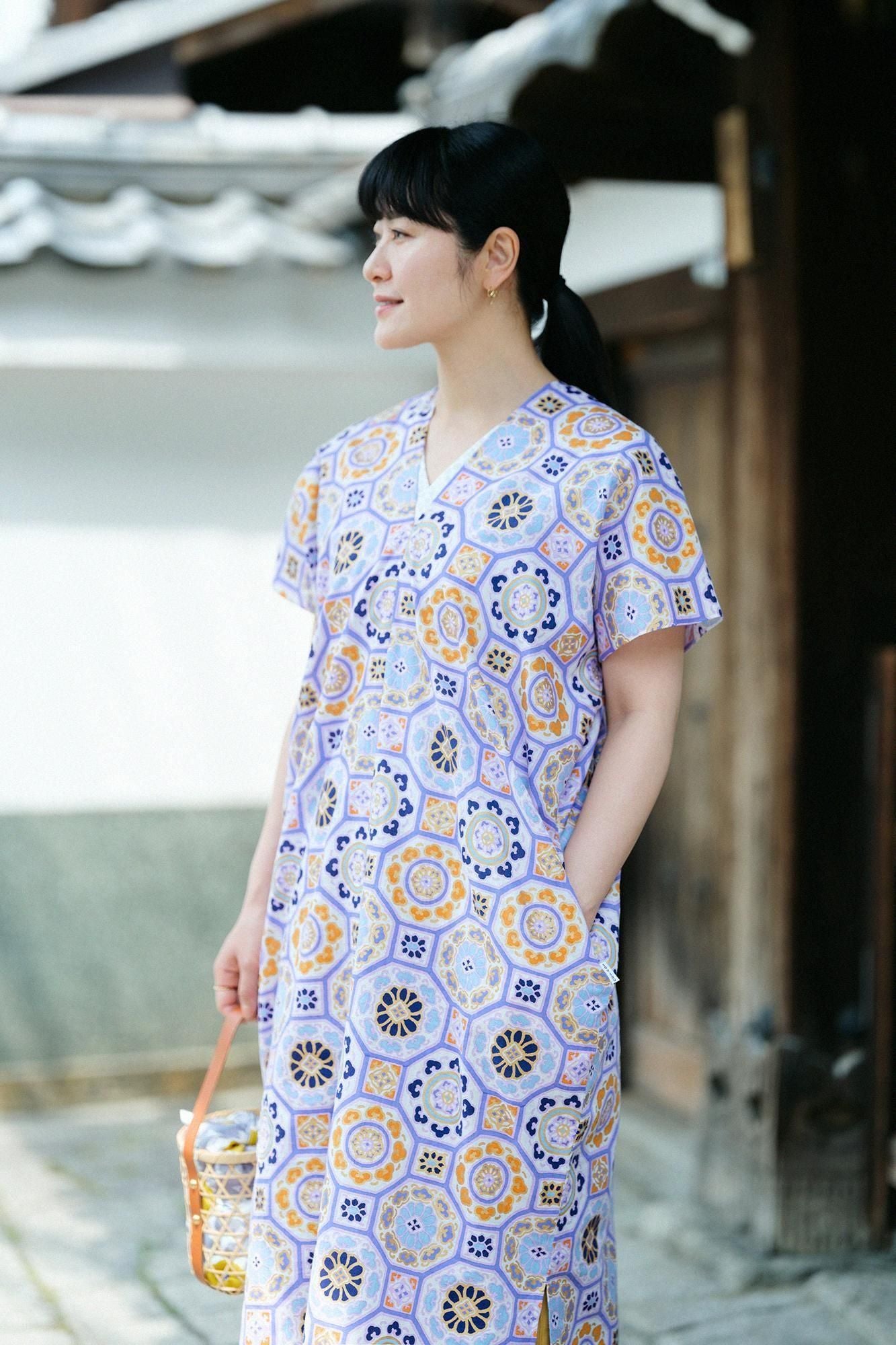 ISE棉花，文字，矩形长袍，两个尸体，辉煌的红紫木