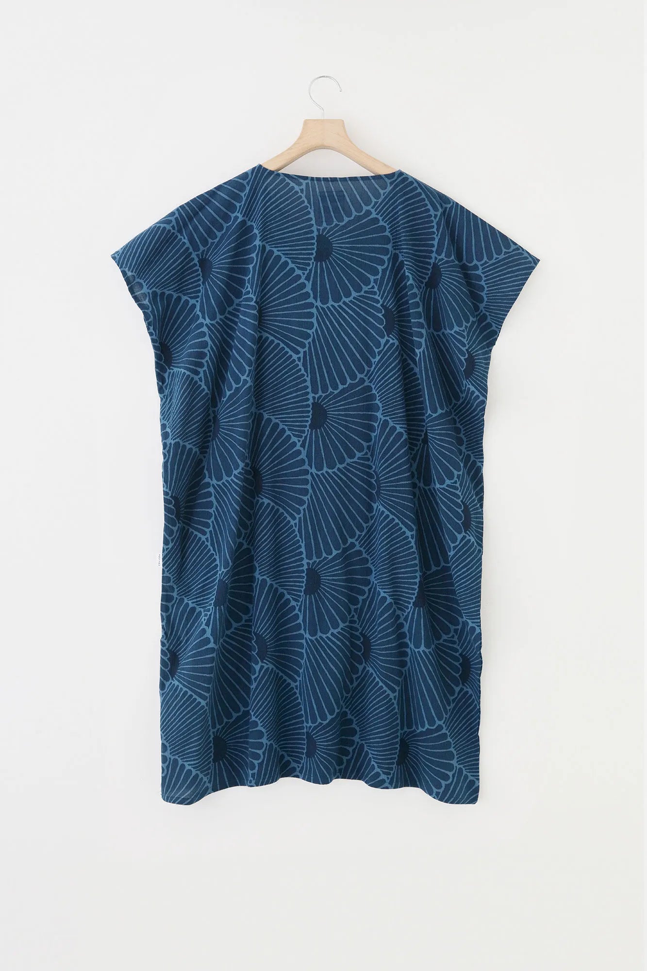 【Ships ard. 6/23】Chizimi Cotton 20/20 Ainasen Rectangular Dress / Chrysanthemum