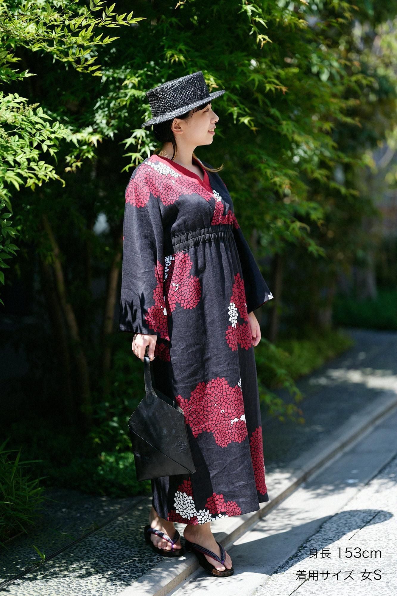 大麻Yukata新鲜 /菊花在云中